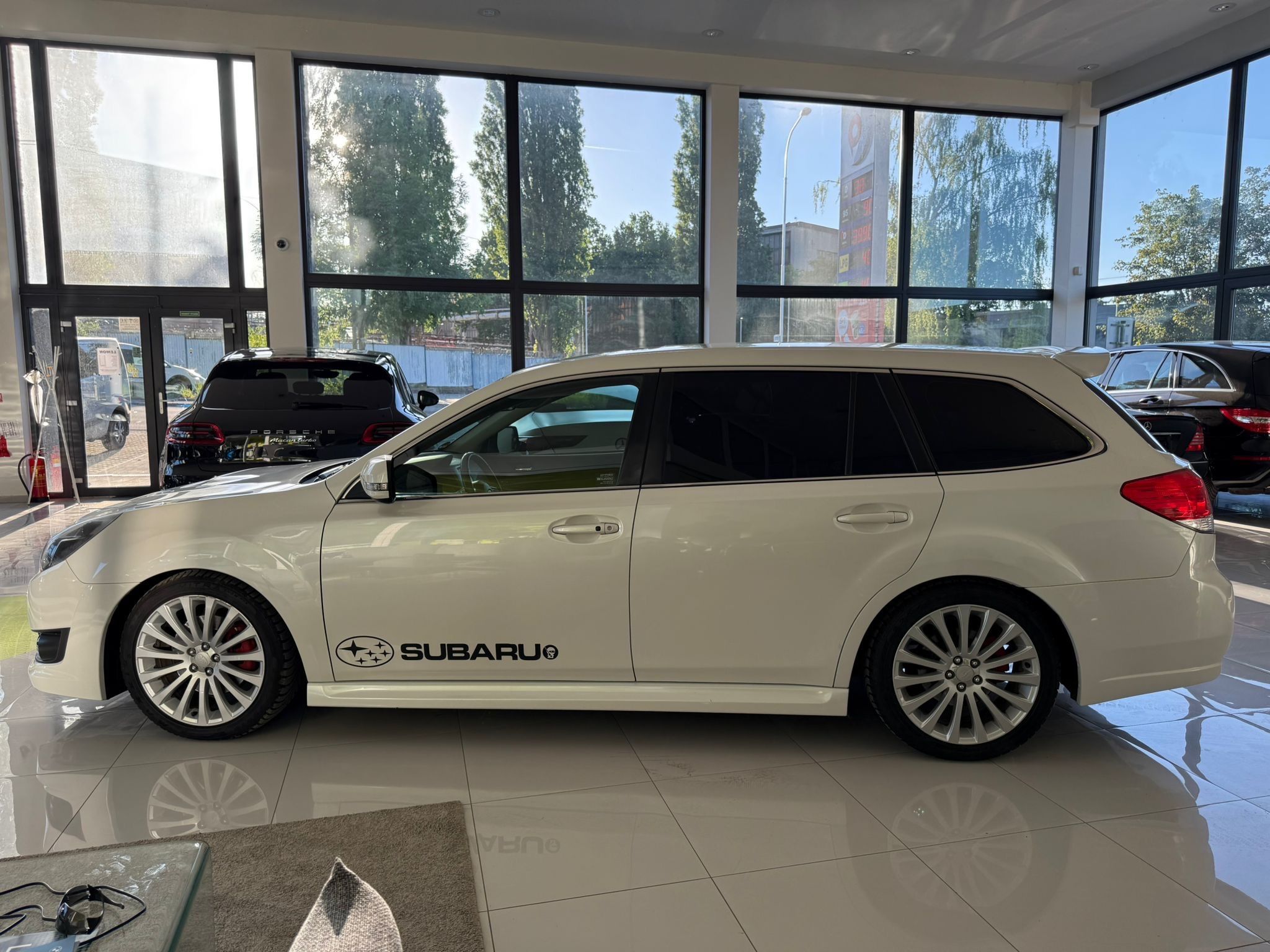 Subaru Legacy, 2.5T, GT 195 KW - fotka 4
