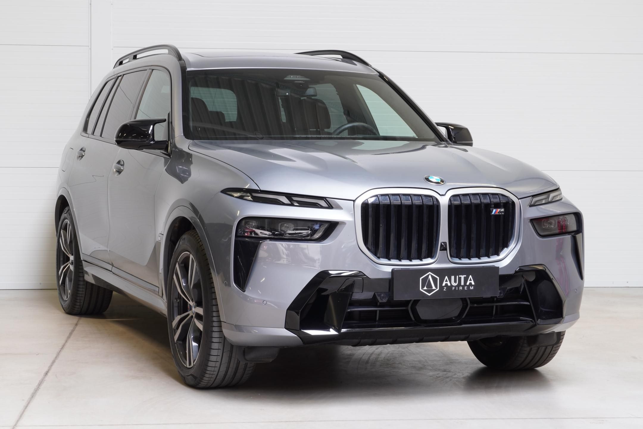 BMW X7, M60i,1.MAJ,ČR,DPH,Tažné - fotka 3