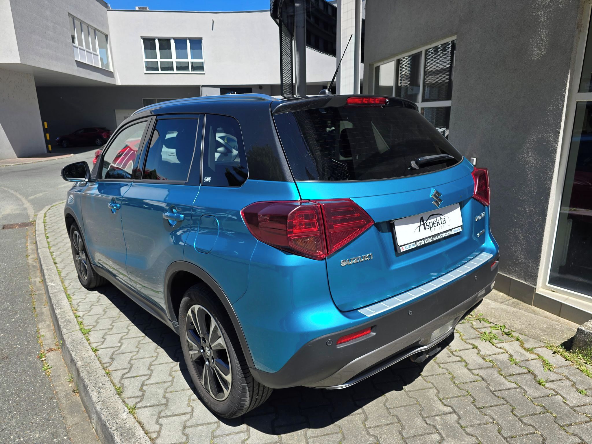 Suzuki Vitara, 1.4 BoosterJet Elegance 4x4 - fotka 3