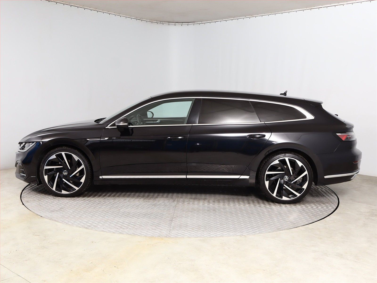 Volkswagen Arteon, 2.0 TDI 4Motion, R-line, 4X4 - fotka 3
