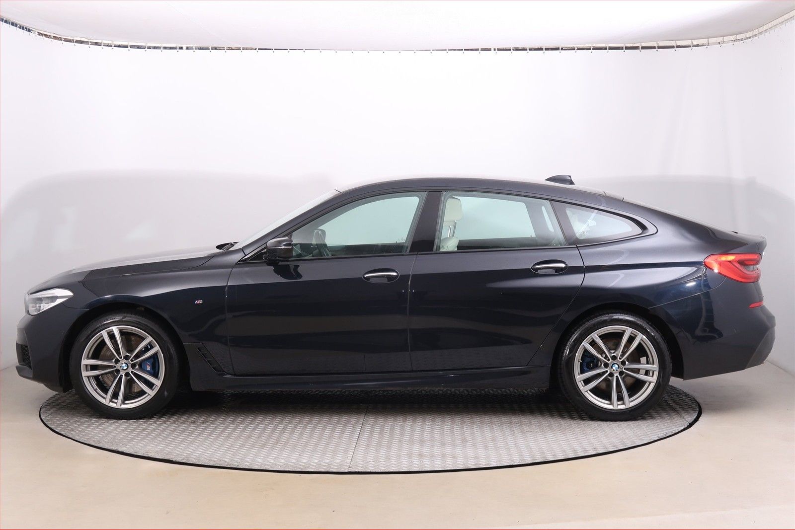 BMW Řada 6, 630d xDrive GT, M Sport, 4X4 - fotka 3