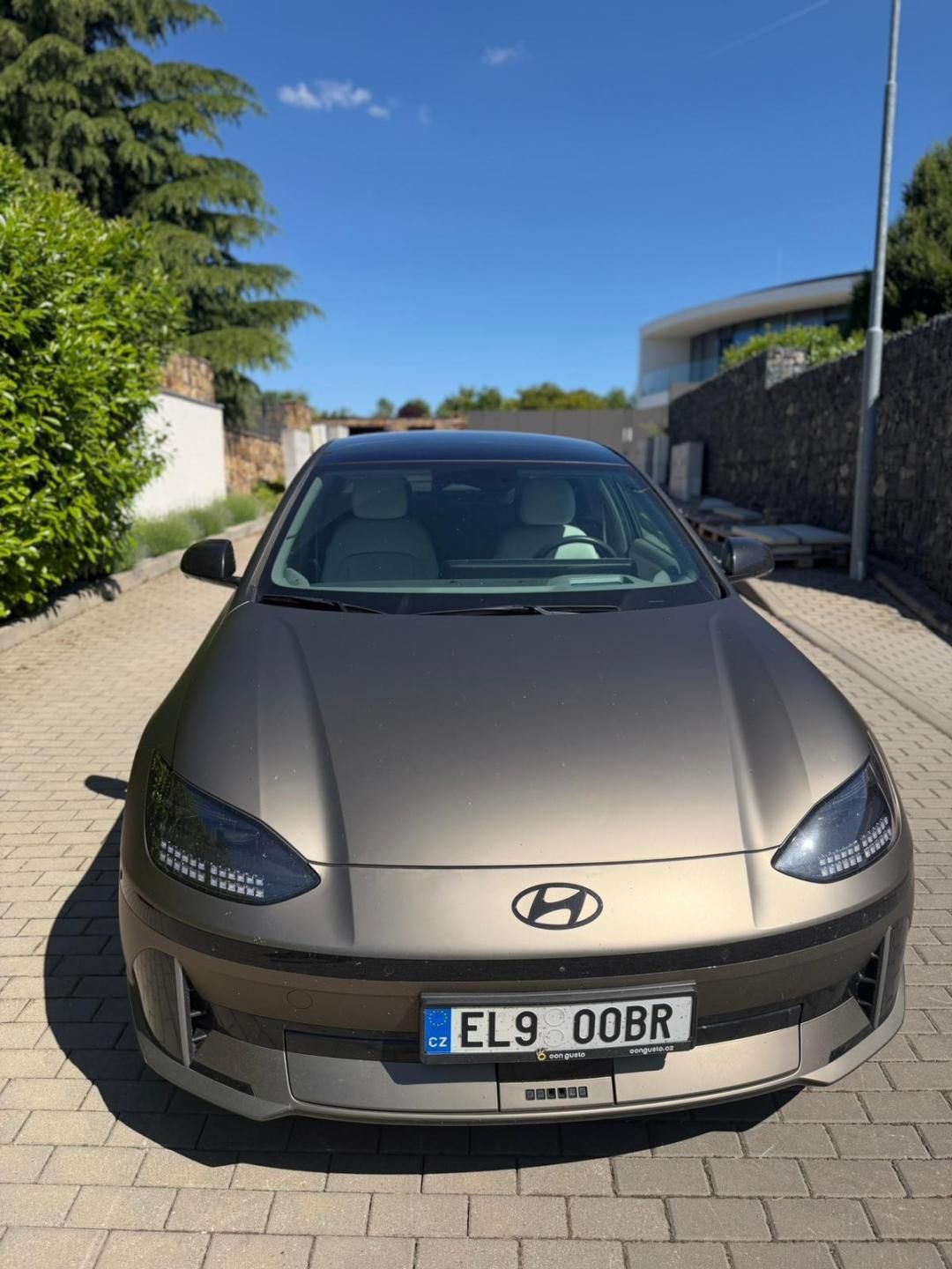 Hyundai Ioniq 6, ČR .MAJITEL 77kW BATERKA - fotka 3