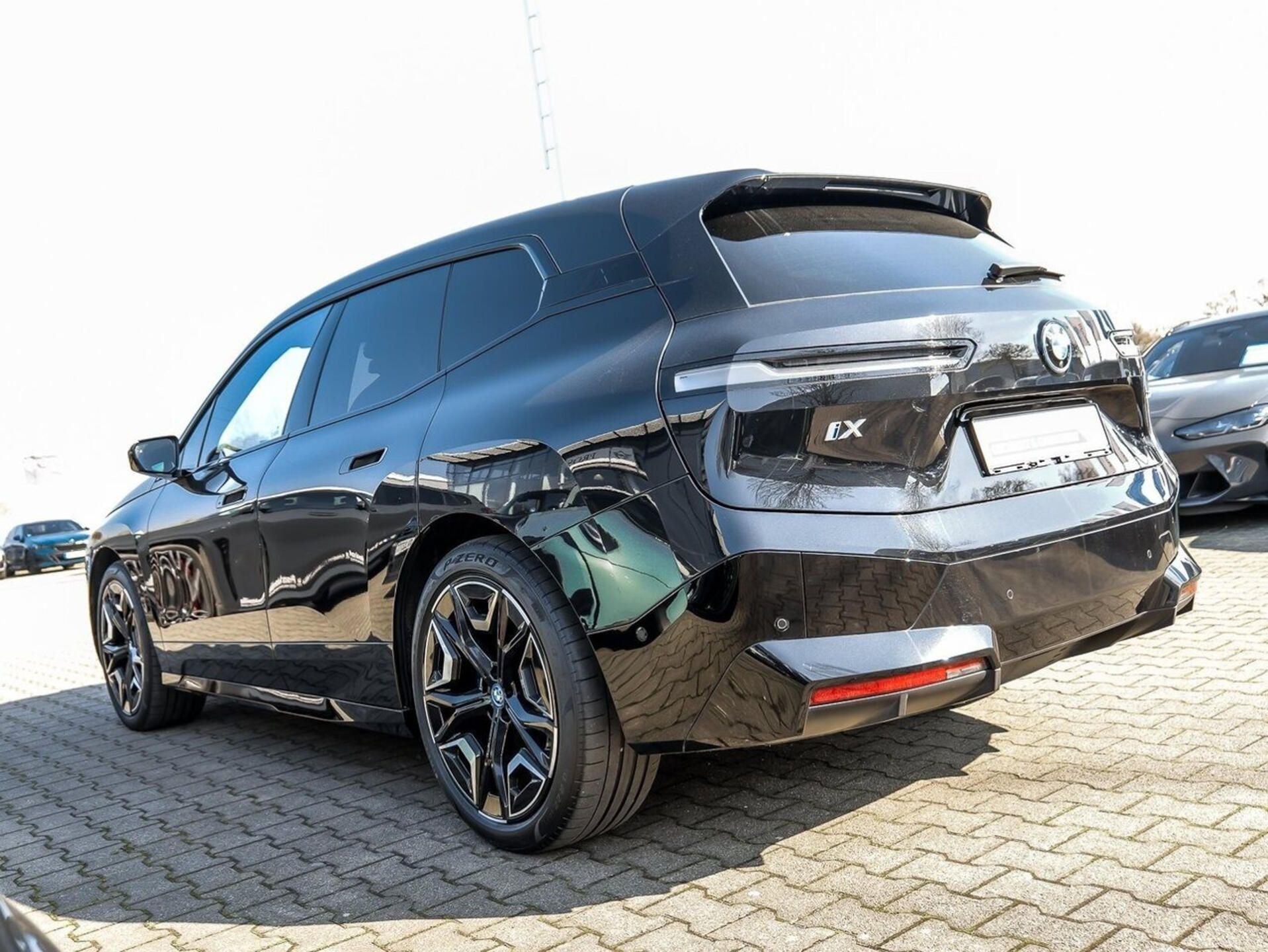 BMW iX, xDrive40 Sport Vzduch Pano HuD - fotka 5