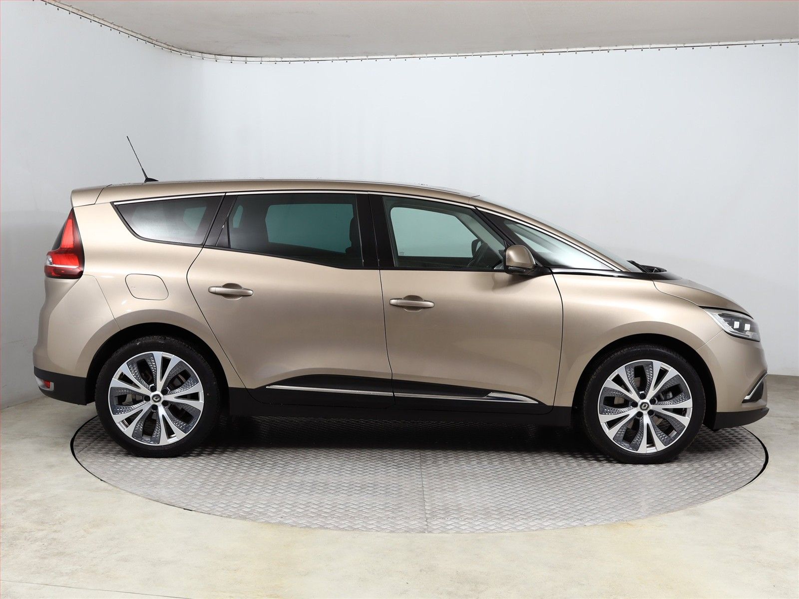 Renault Grand Scénic, 1.7 Blue dCi, Automat, ČR - fotka 6