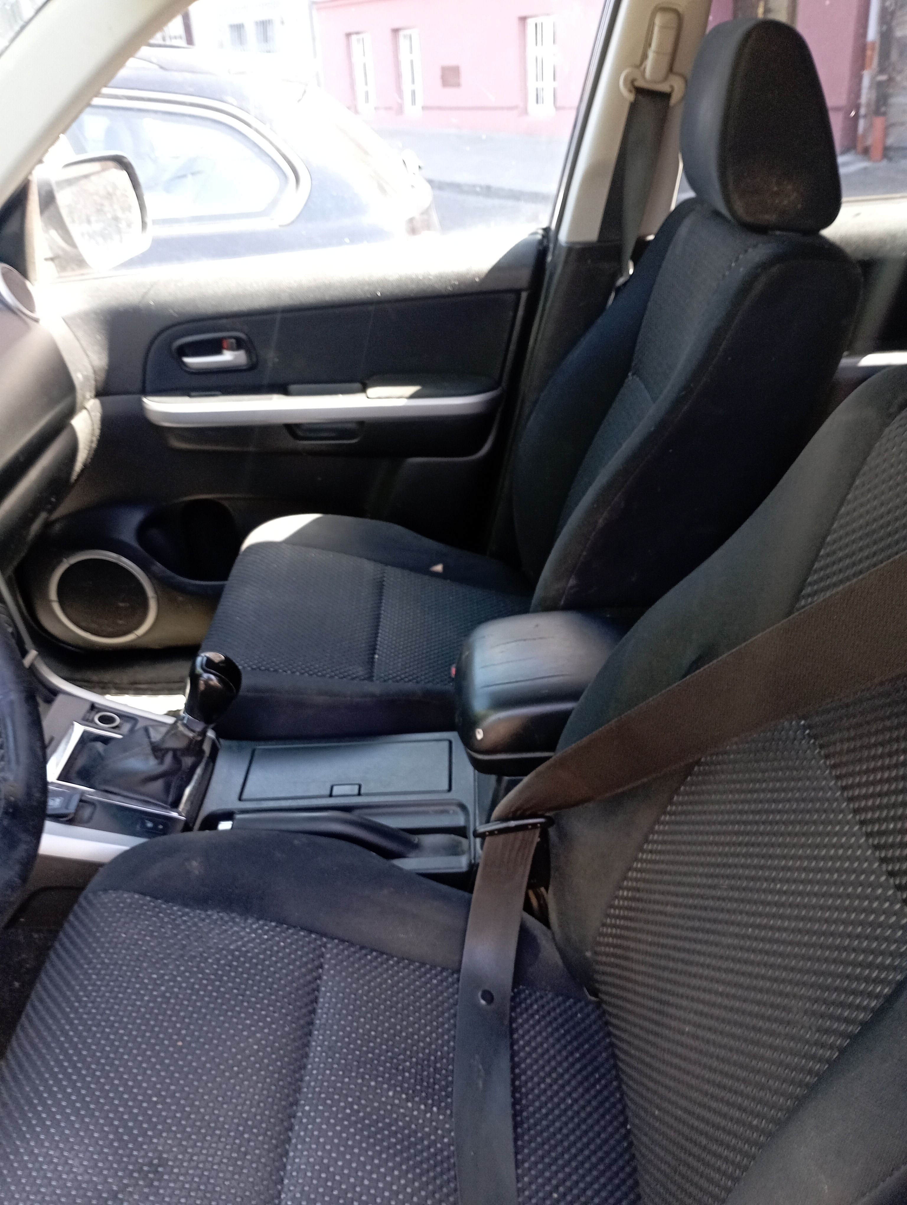 Suzuki Grand Vitara, 2.0 benzin + LPG 103 kW 4X4 - fotka 6
