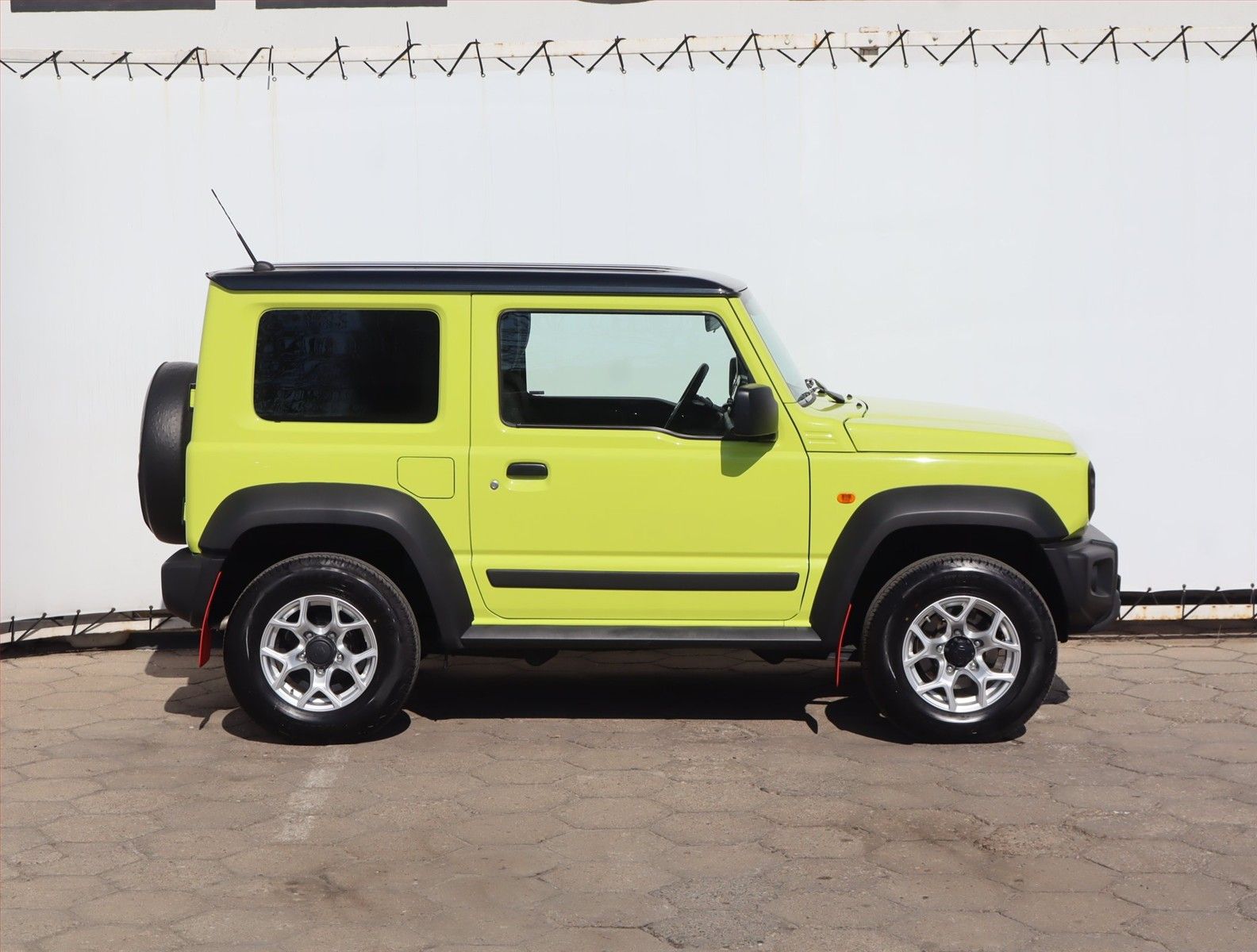 Suzuki Jimny, 1.5 AllGrip, 4X4, Serv.kniha - fotka 6