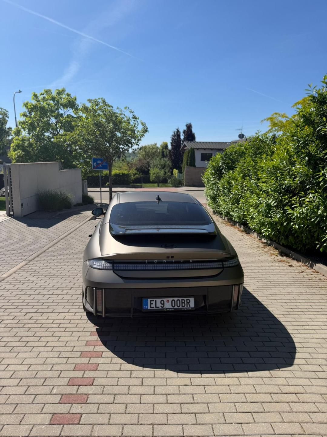 Hyundai Ioniq 6, ČR .MAJITEL 77kW BATERKA - fotka 4