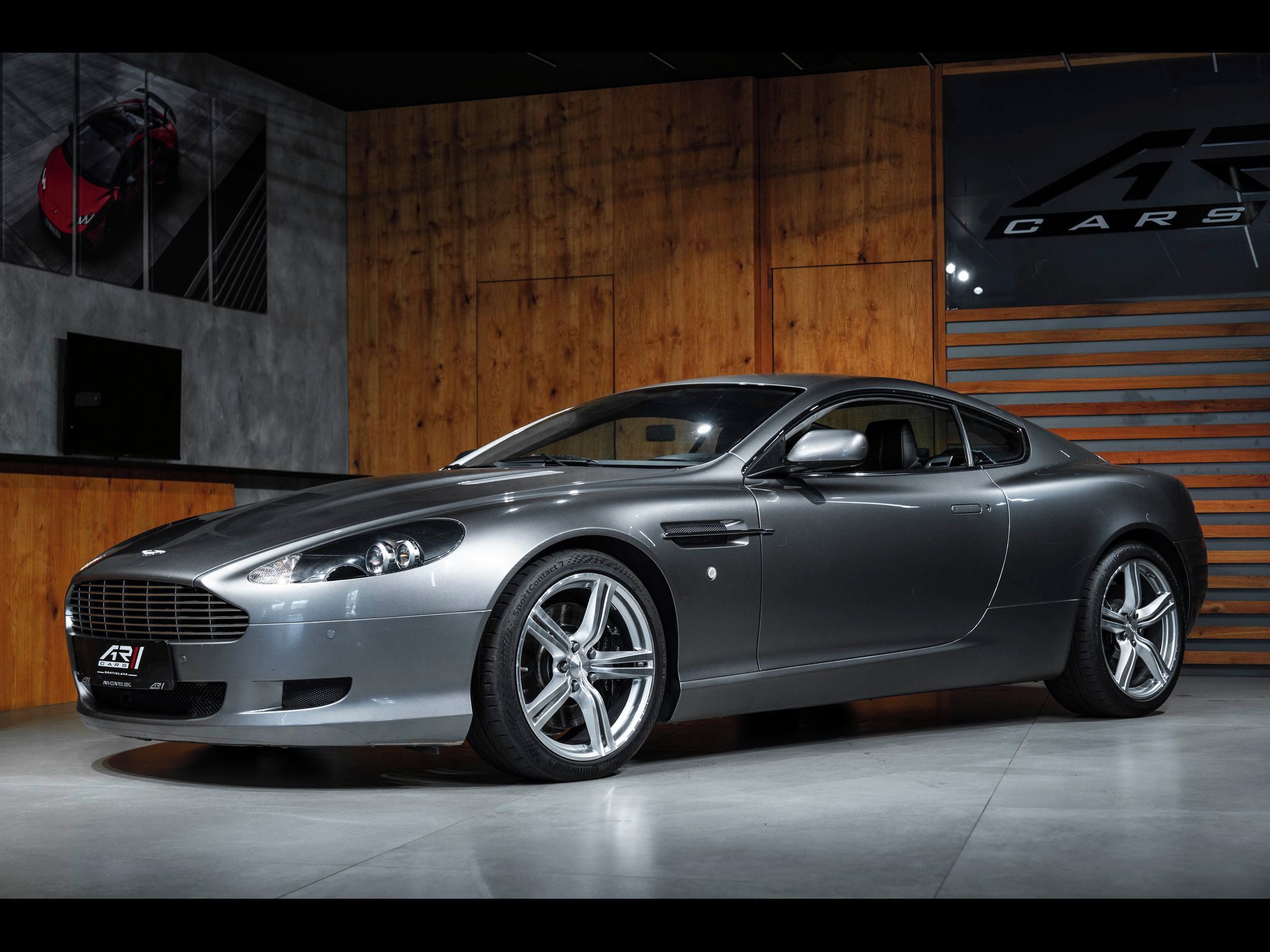 Aston Martin DB9