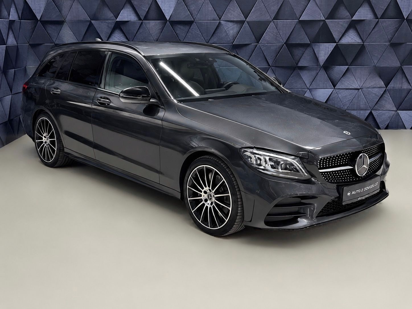 Mercedes-Benz Třídy C, 300d AMG, WEBASTO, BURMESTER, - fotka 4