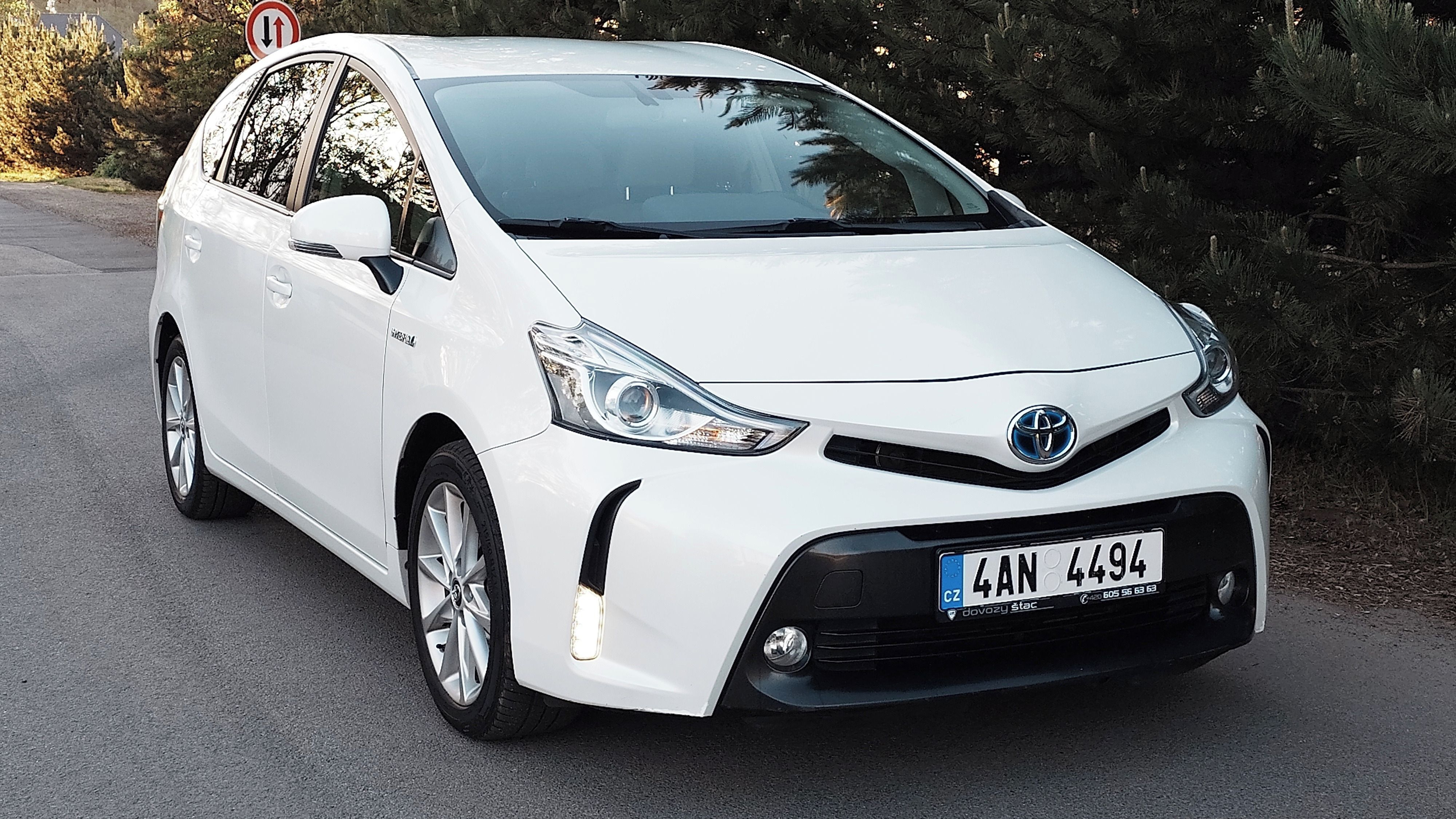 Toyota Prius, PLUS 1,8 HYBRID