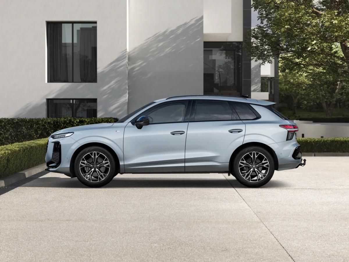 Audi Q3, S line pakety Tech Plus + Grav - fotka 4