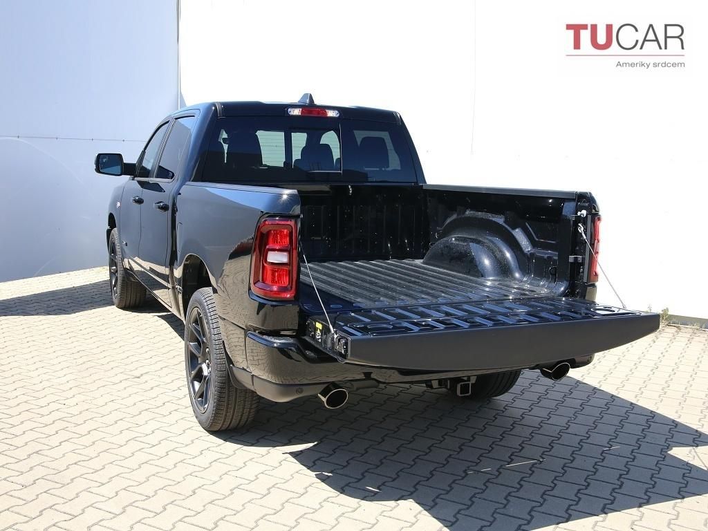 Dodge Ram, 1500 Laramie 5.7 V8 HEMI 2026 - fotka 5