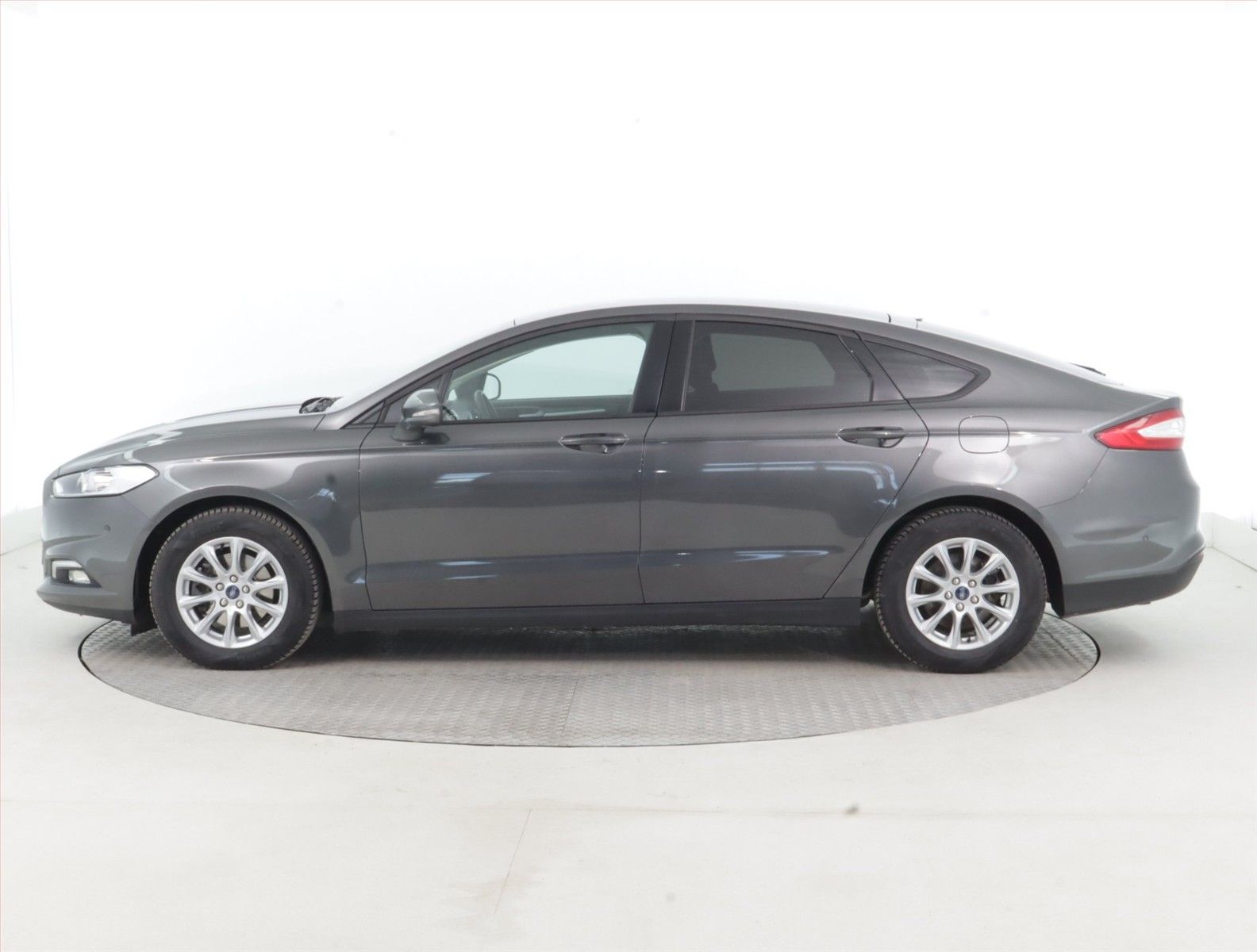 Ford Mondeo, 1.5 EcoBoost, Serv.kniha, Navi - fotka 3