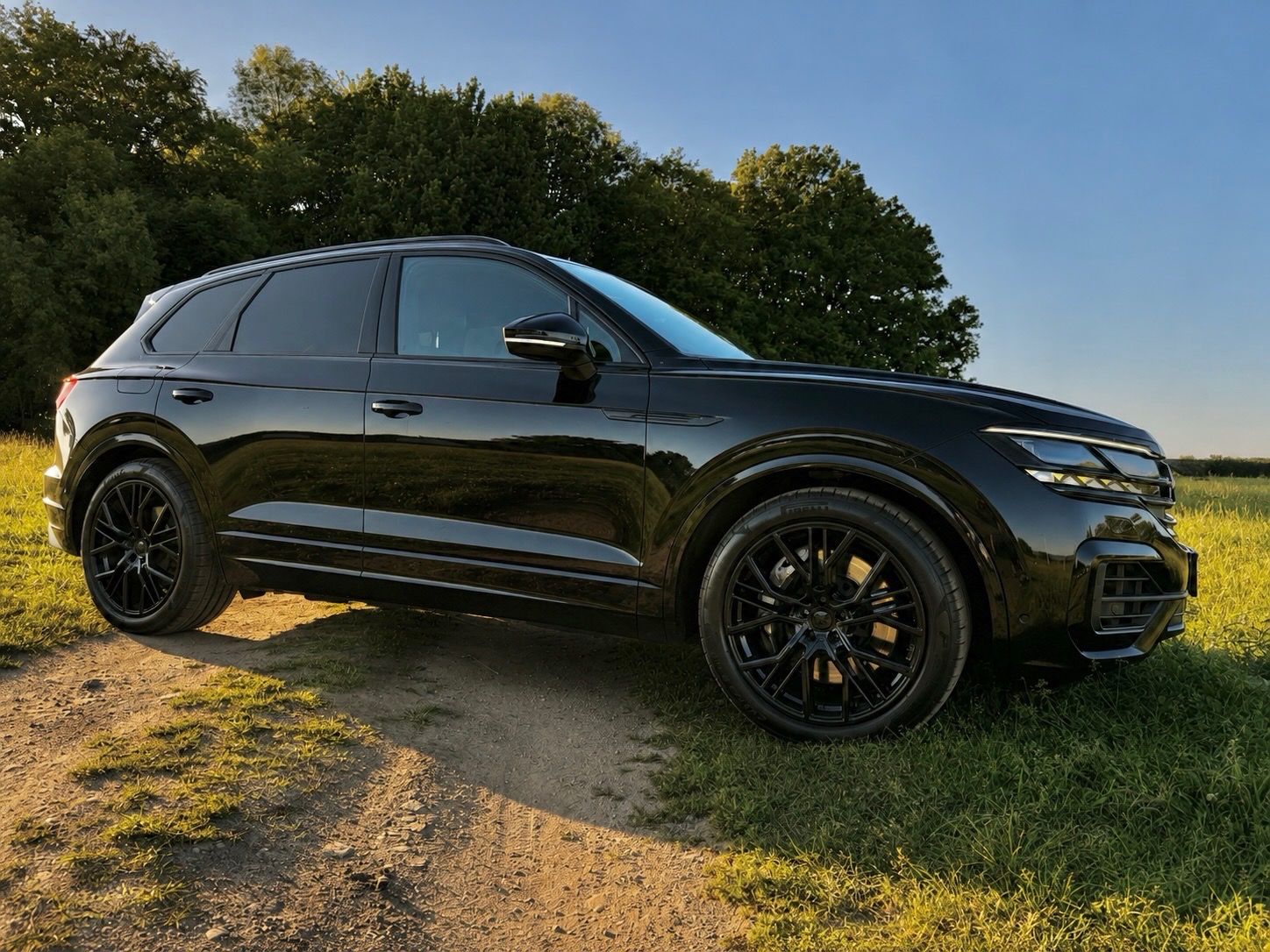 Volkswagen Touareg, 4.0V8,Rline,500k,1050Nm,TOP - fotka 4