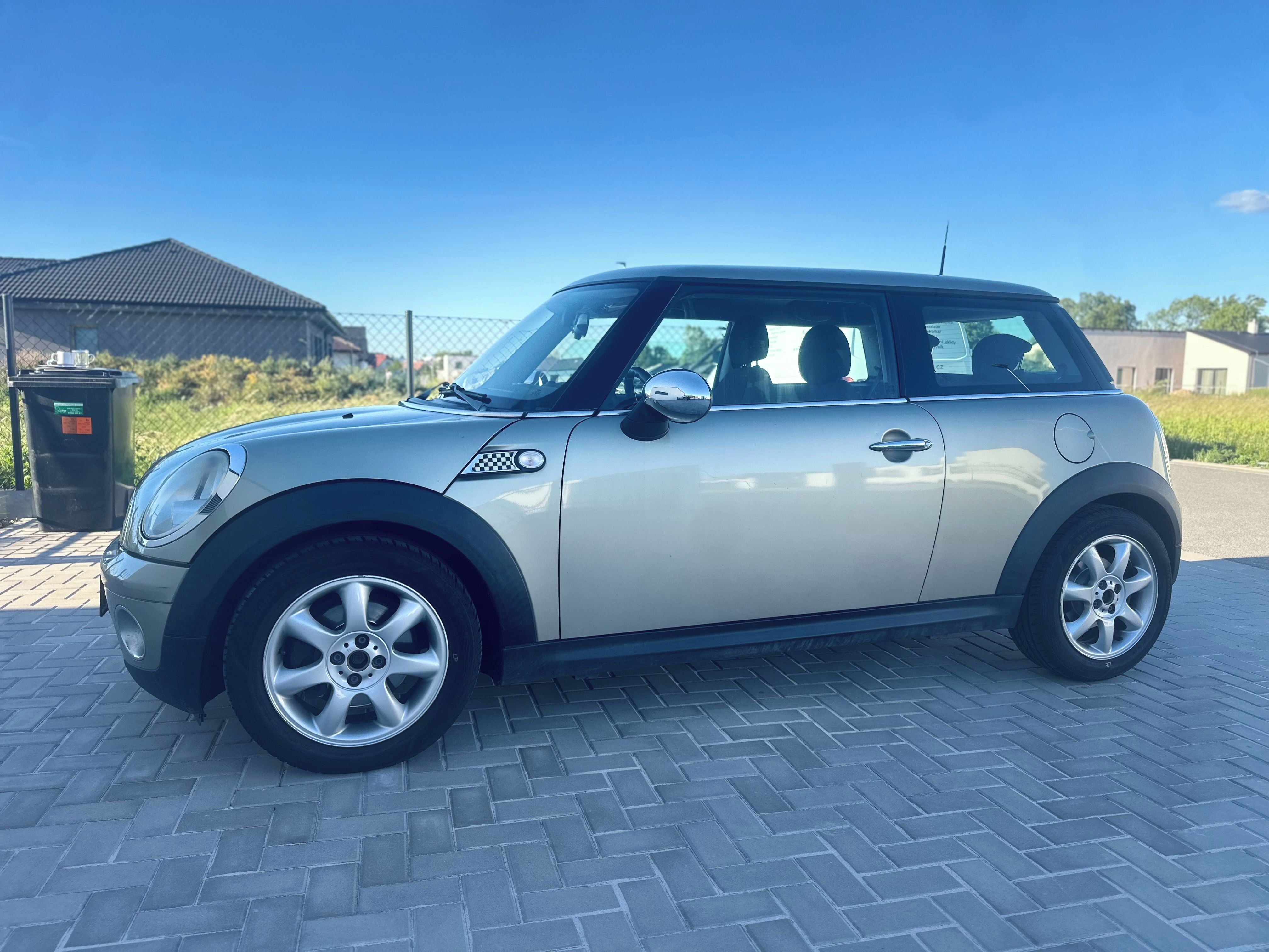 Mini One - fotka 3