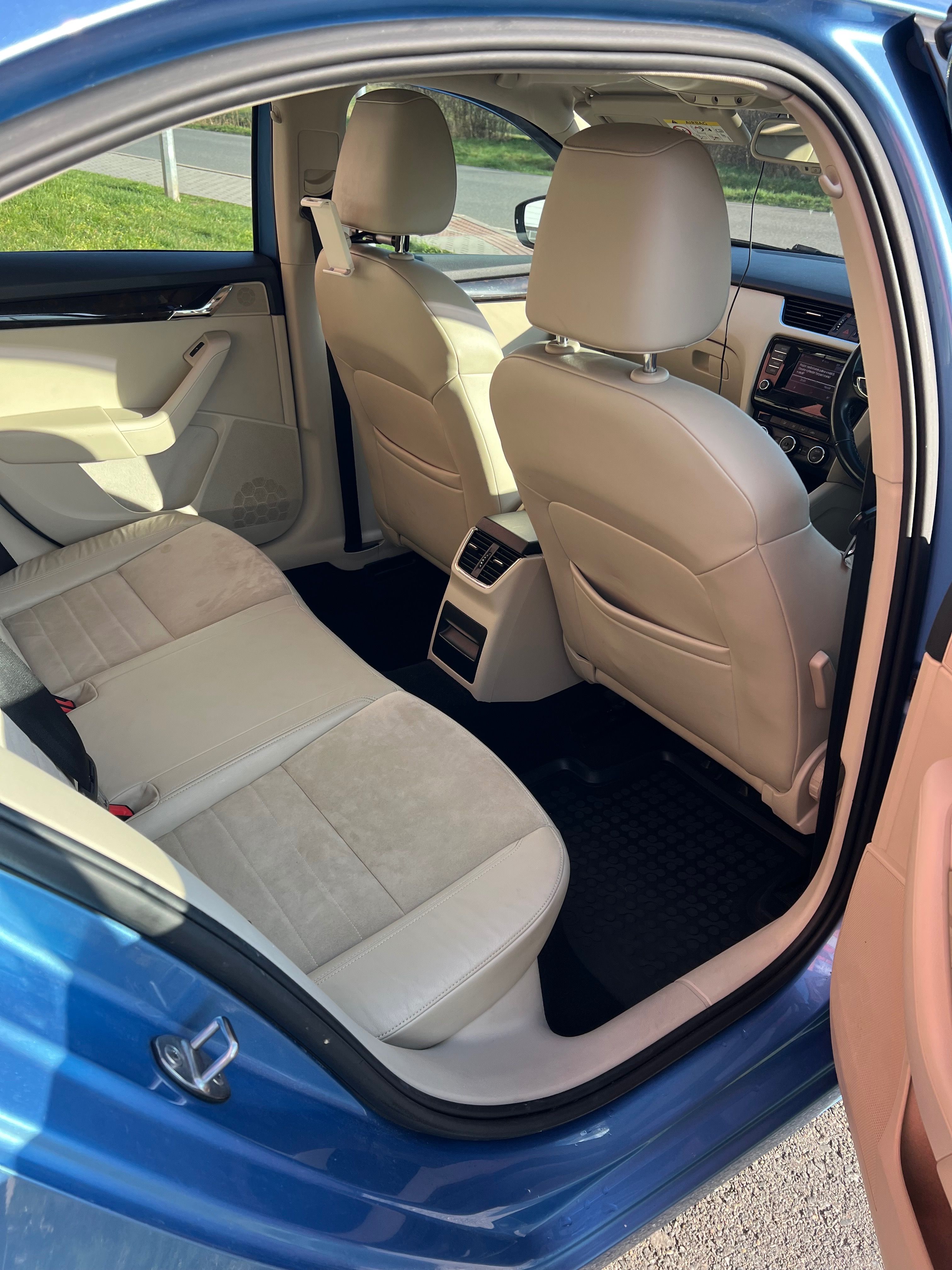Škoda Octavia, 2 TDI - fotka 6