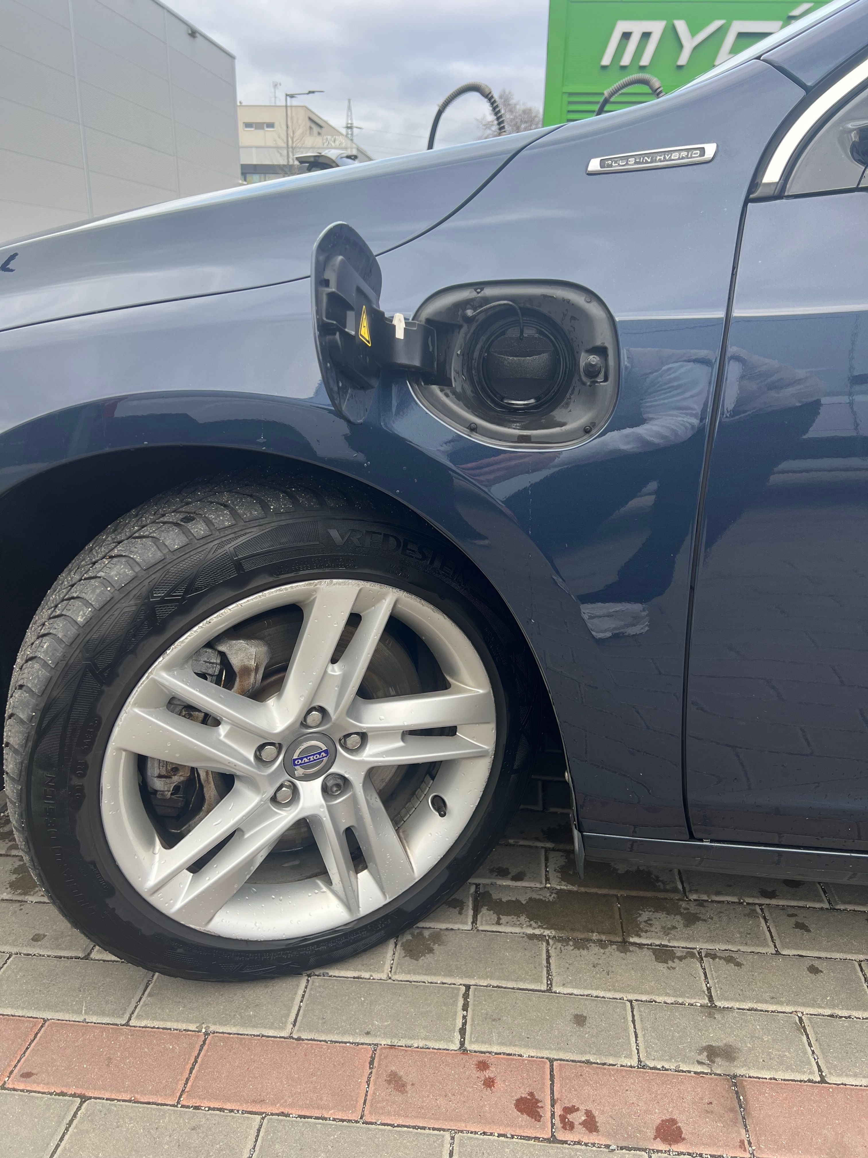 Volvo V60, 2.4 plug in hybrid - fotka 3