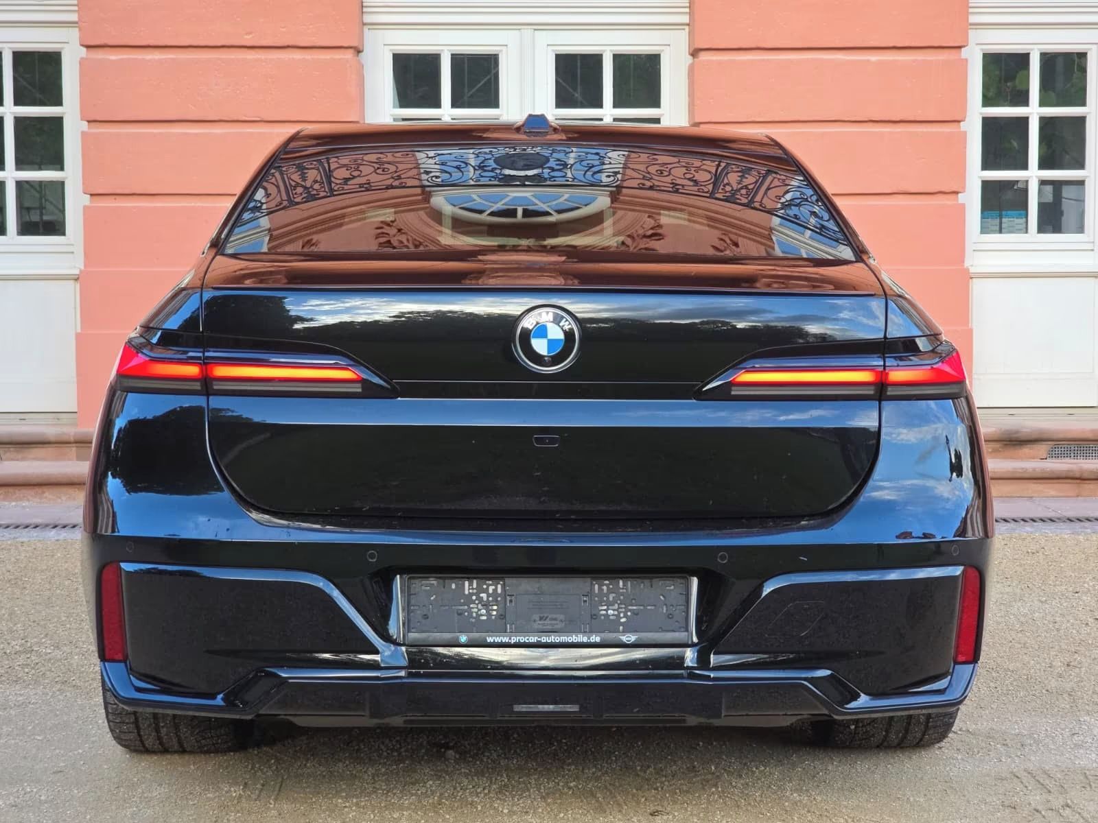 BMW Řada 7, 740 d xDrive M Sport+NEUWERTIG - fotka 5