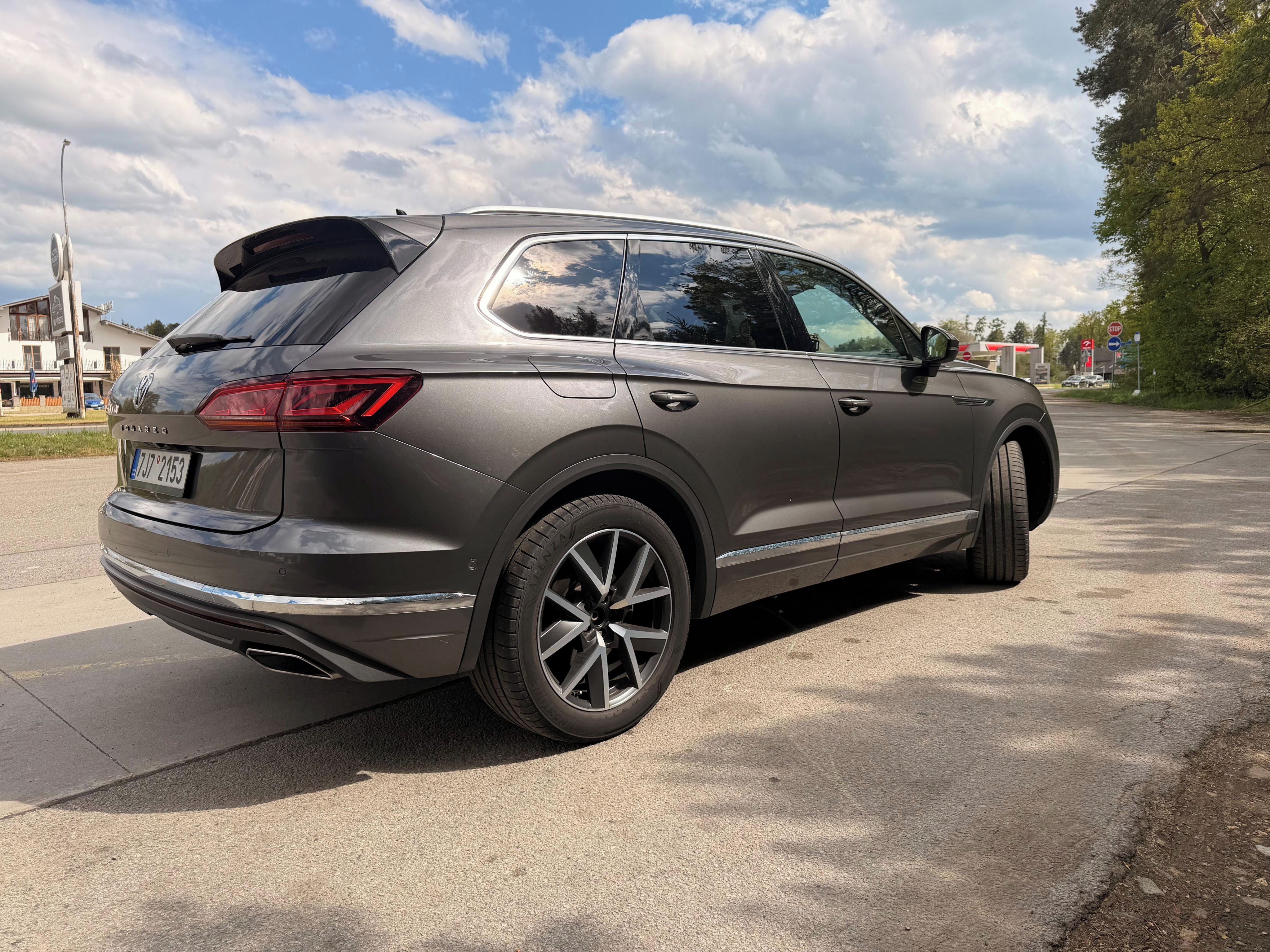 Volkswagen Touareg, najeto servisovano 87000km - fotka 5