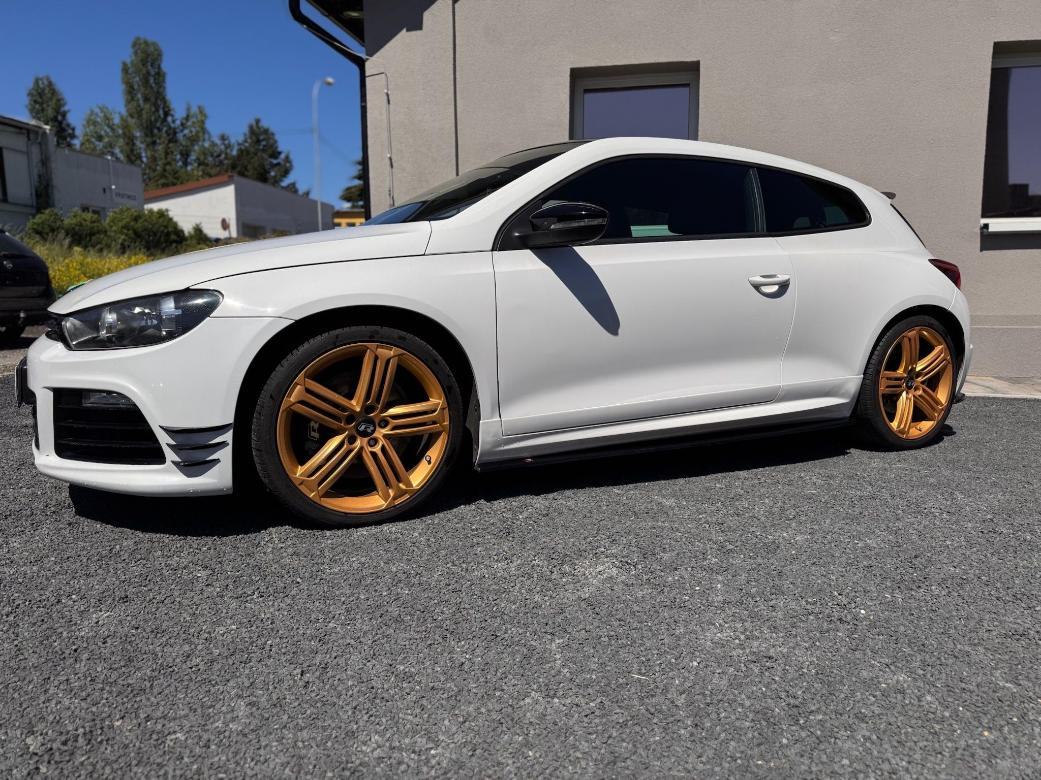 Volkswagen Scirocco, R 2.0 TSI | 195 kW model 2011 - fotka 4
