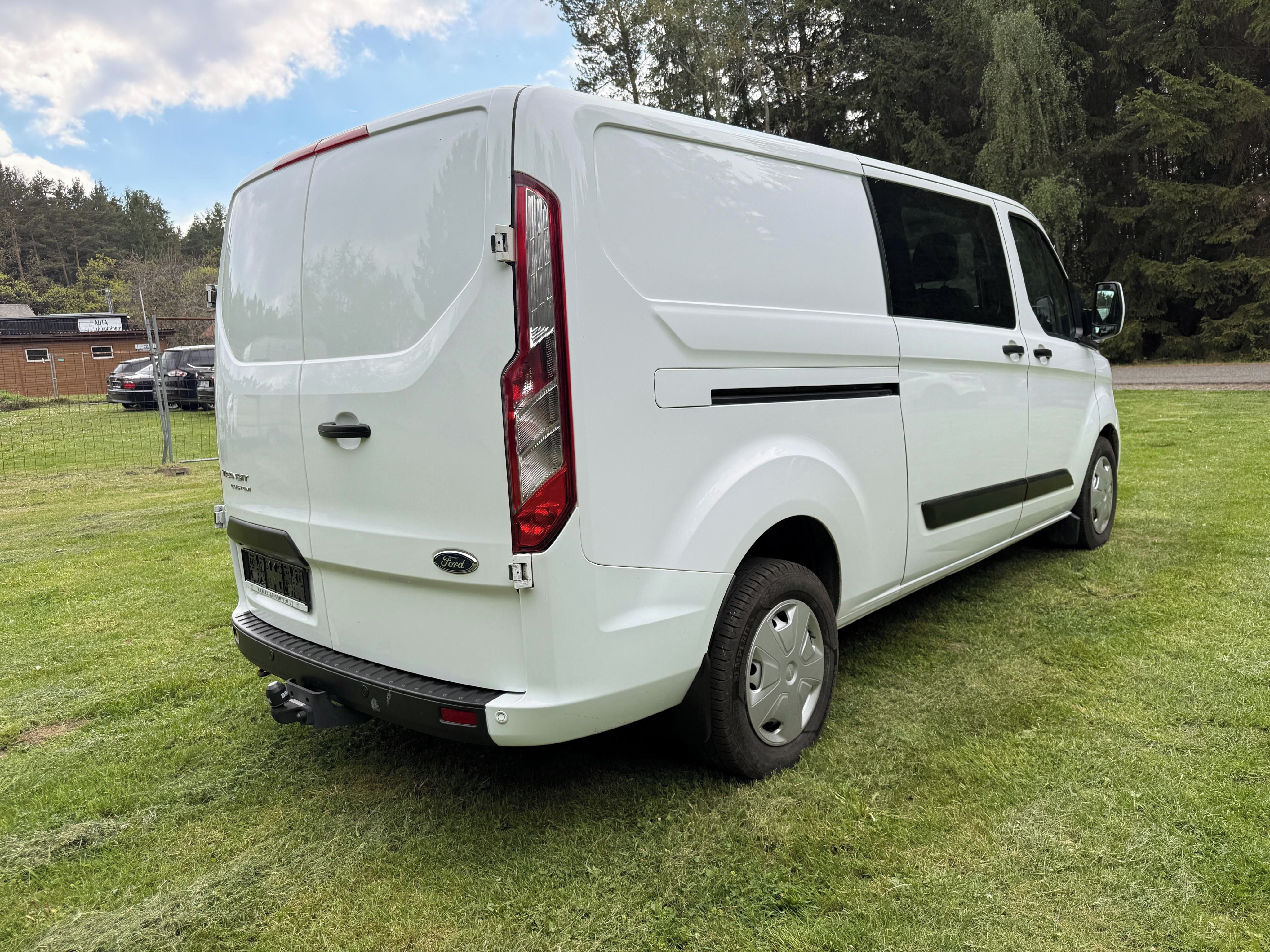 Ford Transit Custom, 2,0Ecoblue 6míst L2 tažný - fotka 3