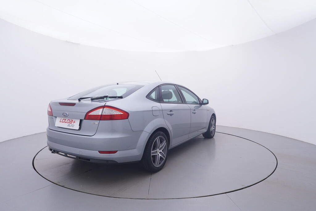 Ford Mondeo, 2.0 TDCi 103 kW - fotka 5