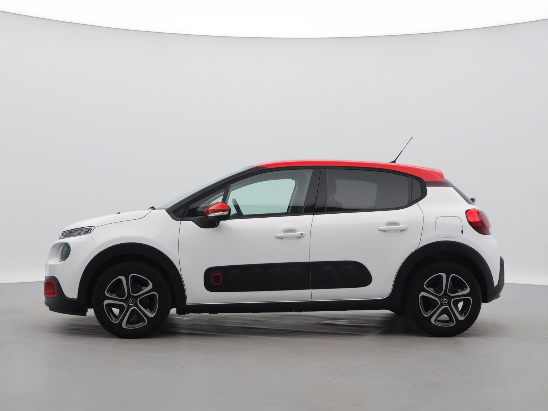 Citroën C3, 1,2 PureTech 60kW Feel DPH - fotka 4