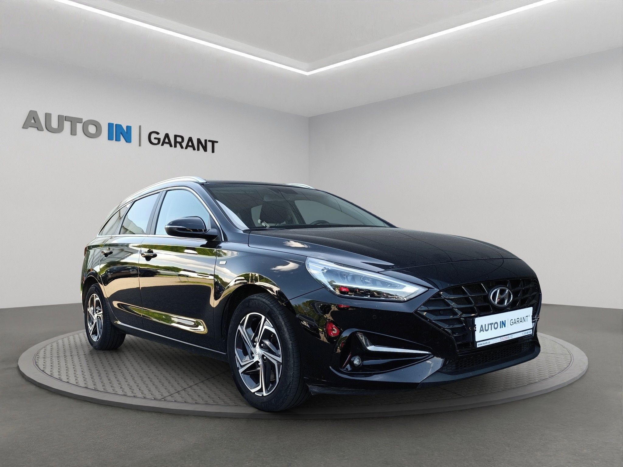 Hyundai i30, Hyundai i30 1.5 117kw Family S - fotka 3