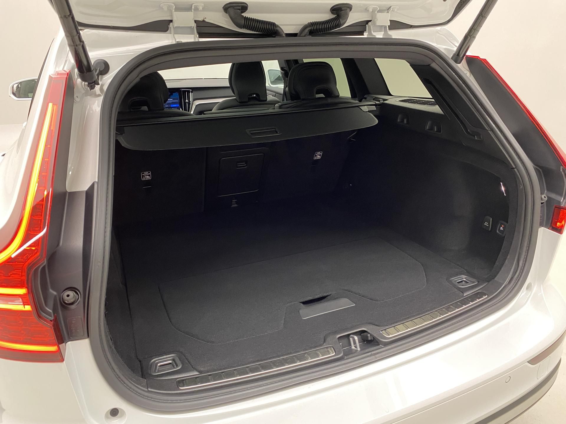 Volvo V60, T6 AWD RECHARGE BRIGHT PLUS - fotka 5
