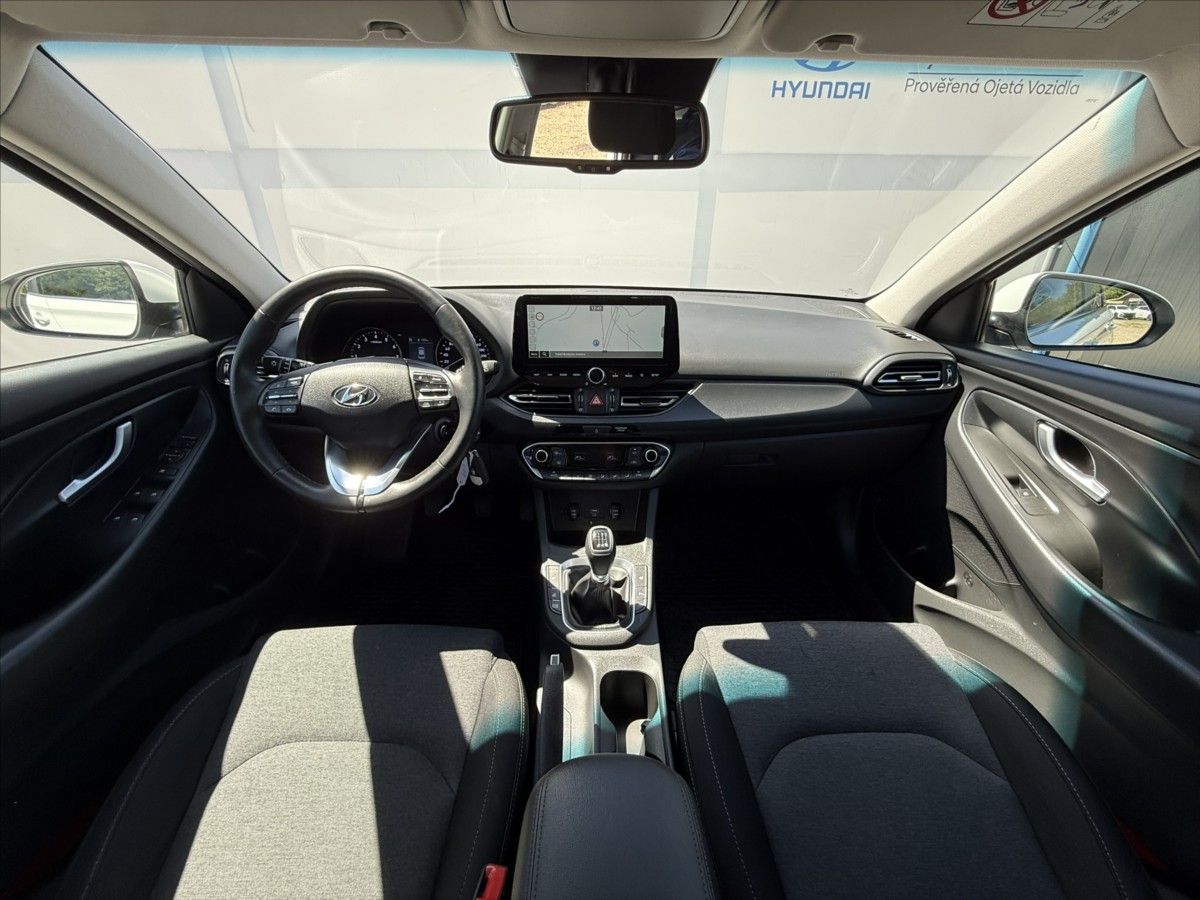Hyundai i30, 1,5 T-GDI 118kW Family Smart - fotka 5