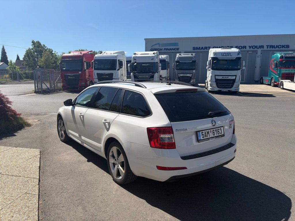 Škoda Octavia, 2,0 110kW kombi - fotka 5