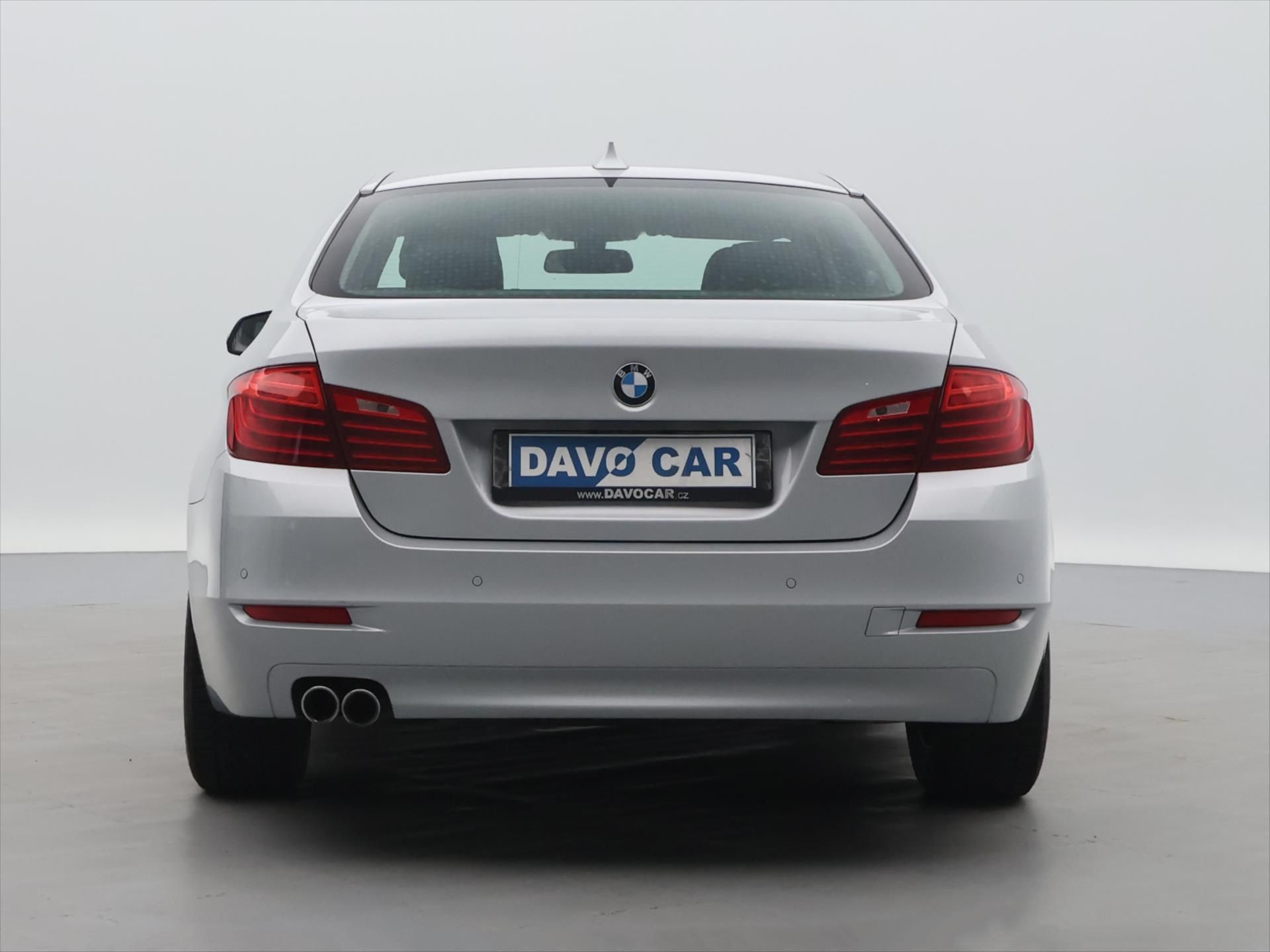 BMW Řada 5, 2.0 520da 135kW Aut.klima Kůže - fotka 6