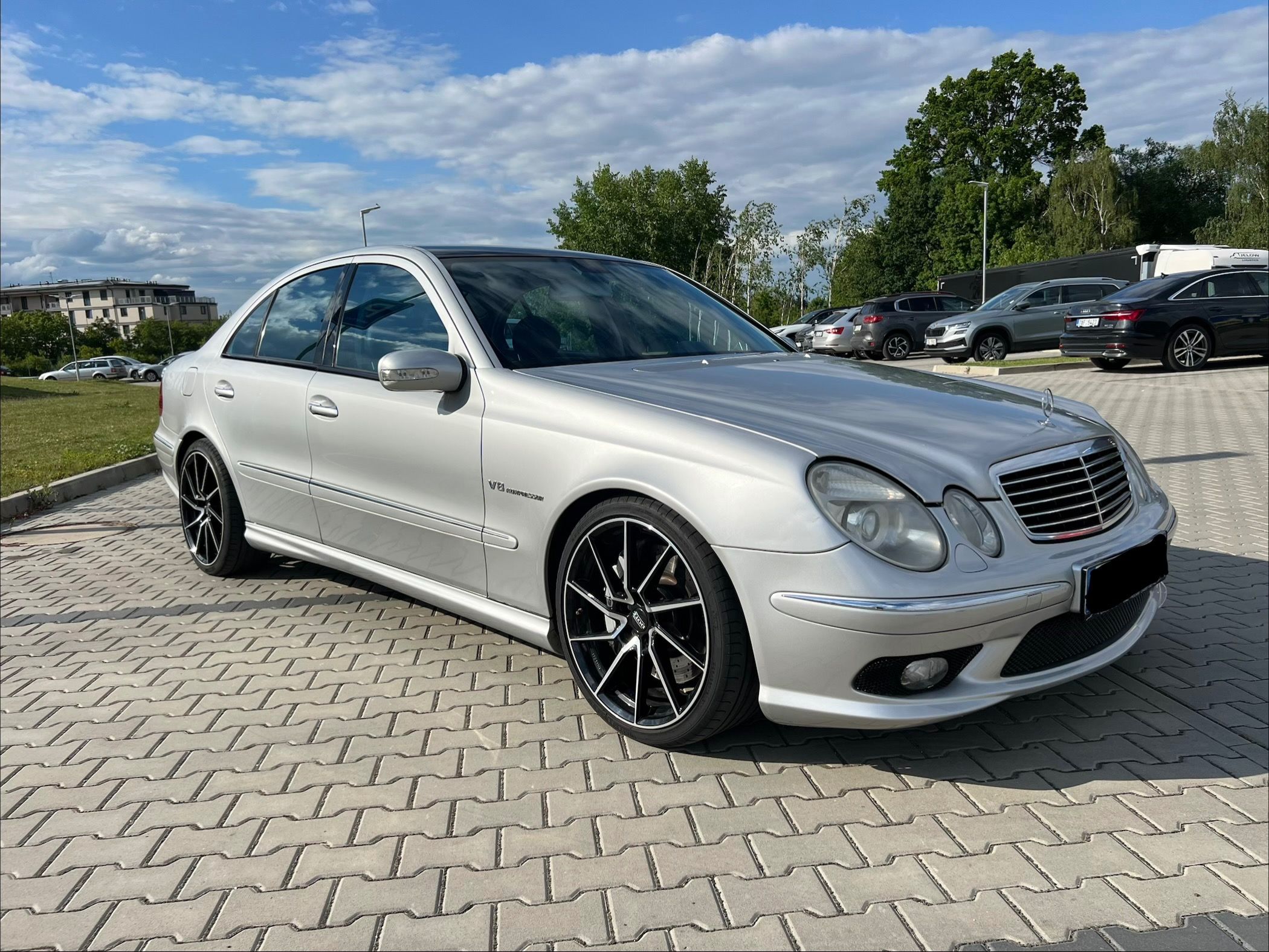 Mercedes-Benz Třídy E, Mercedes benz E55 AMG V8 - fotka 2