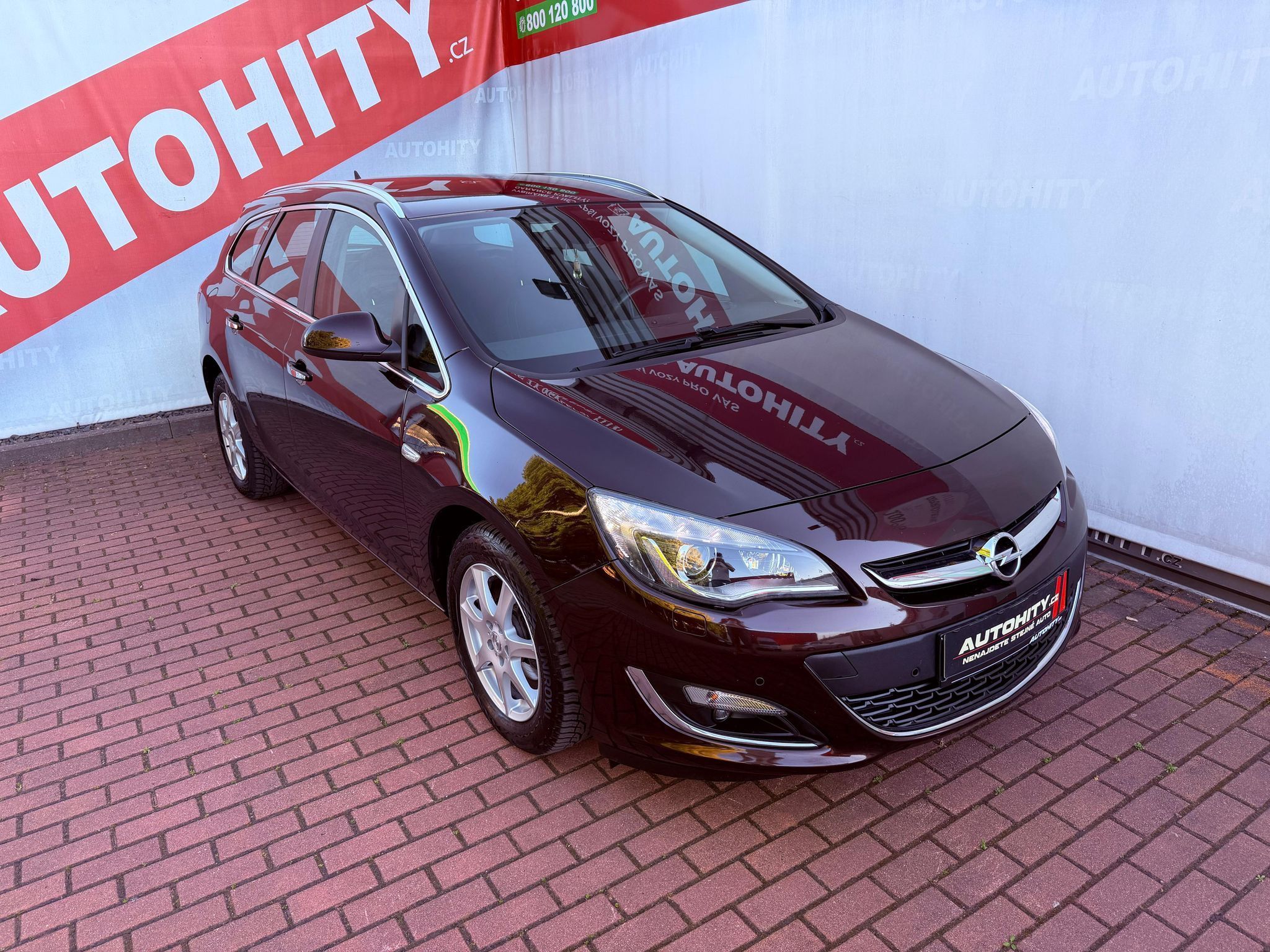 Opel Astra, 1.4 Turbo Innovation Aut., S.K - fotka 5