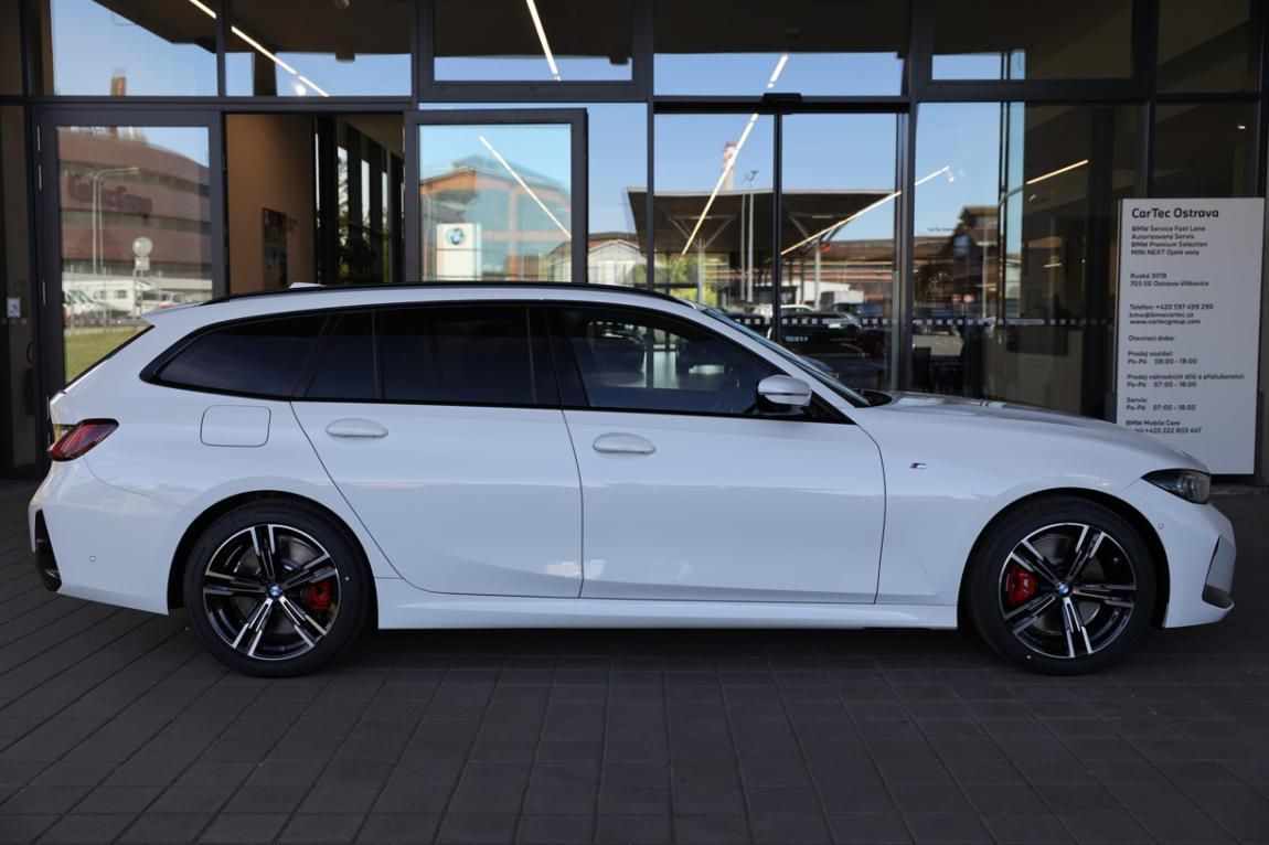 BMW Řada 3, 330d xDrive Touring - fotka 4