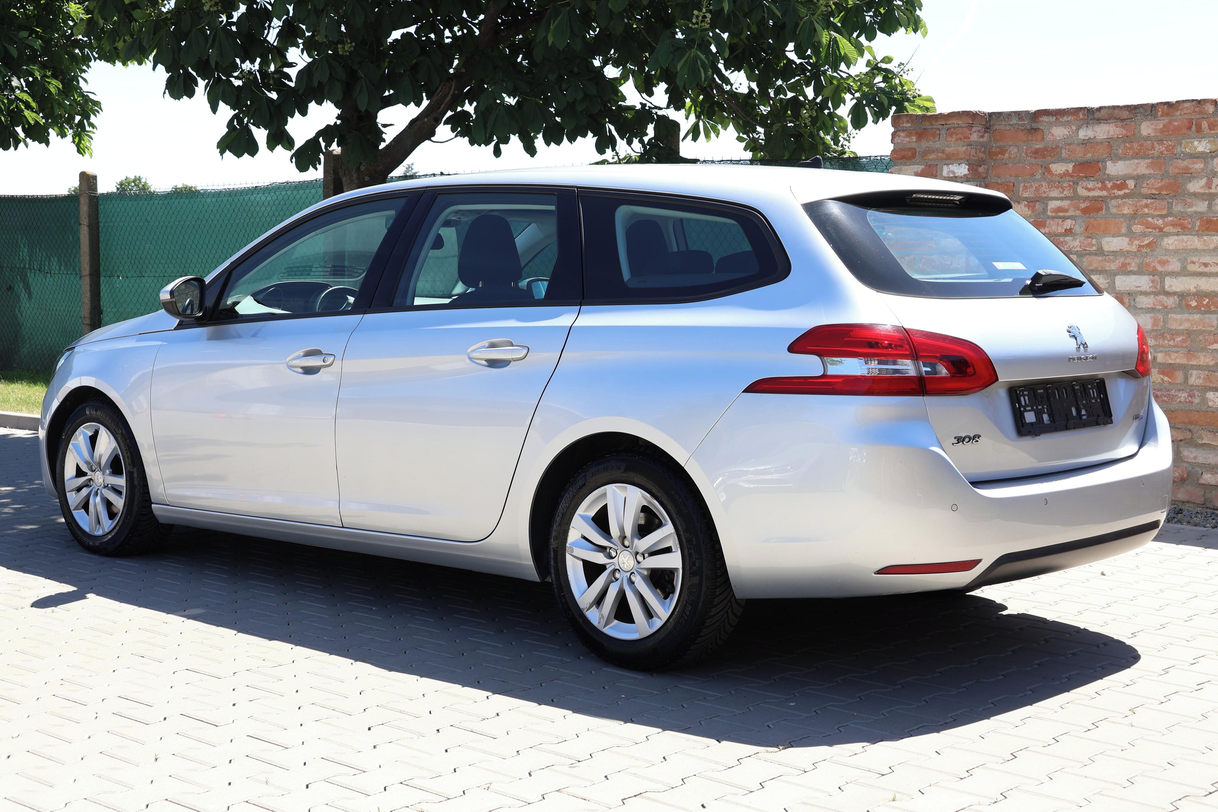 Peugeot 308, 1.6HDI 88kW LED NAVI P. SERVIS - fotka 4