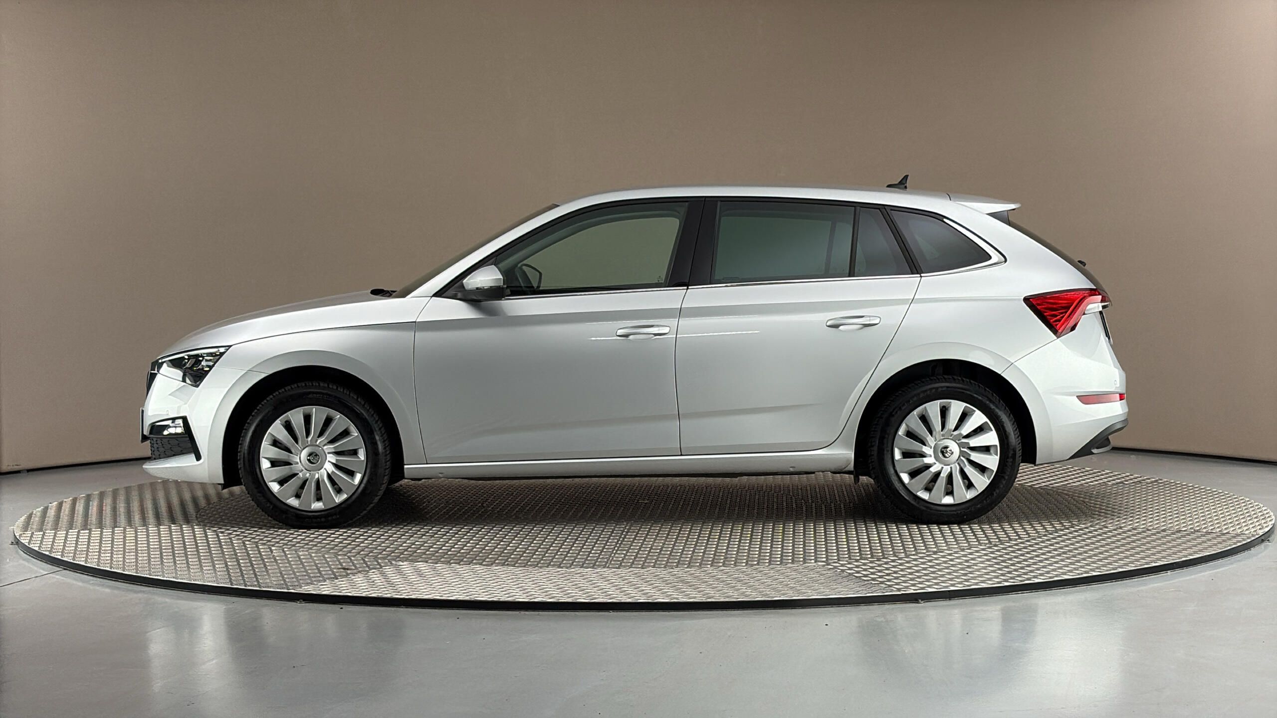 Škoda Scala, 1.0 TSI Style - fotka 4