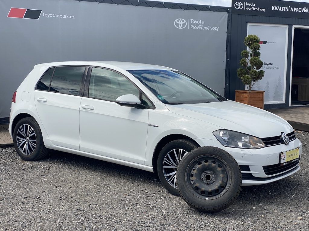 Volkswagen Golf, 1.2TSi, Cup, 2x kola