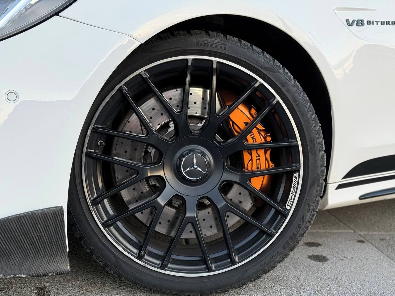 Mercedes-Benz Třídy C, Mercedes-Benz C63 S AMG - fotka 3