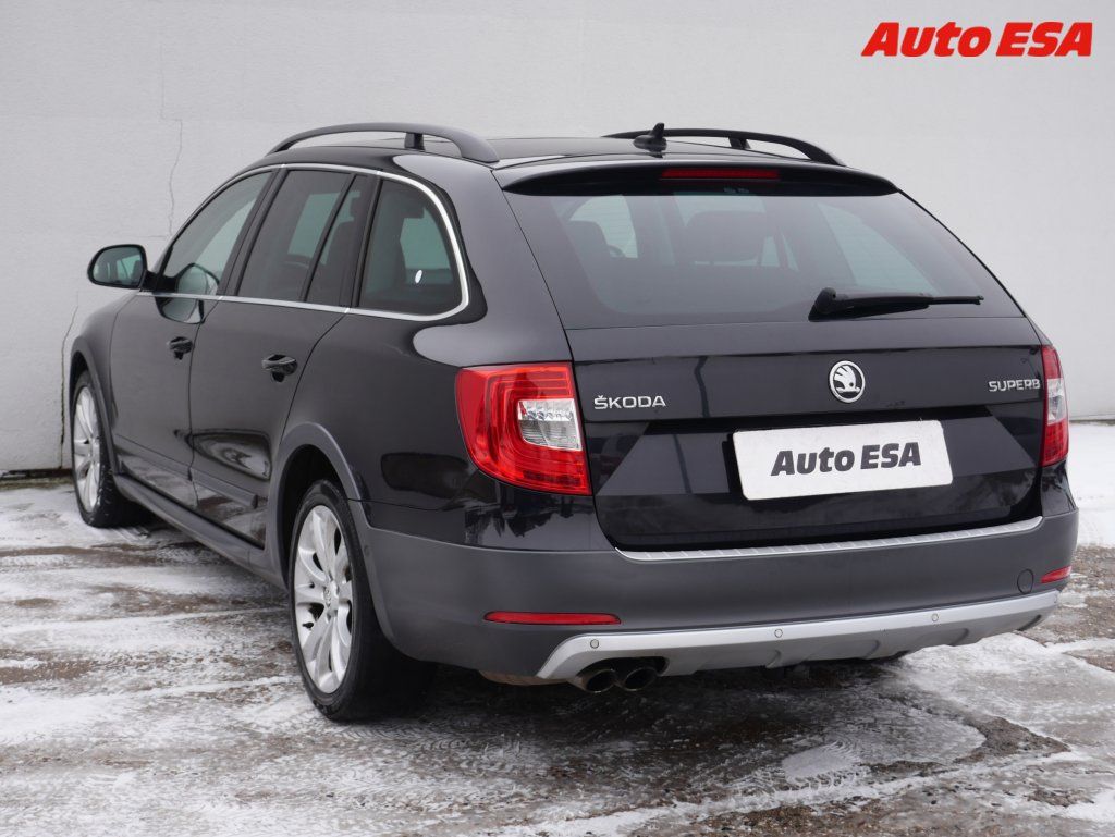 Škoda Superb, 2.0 TDi,Panorama,bixen - fotka 4