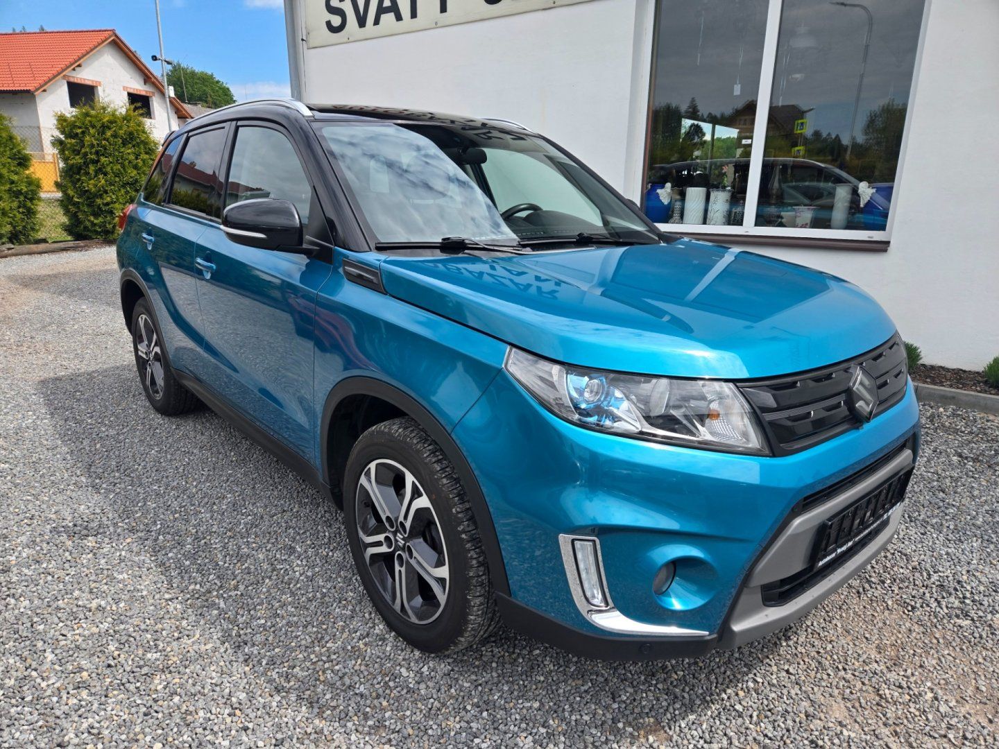 Suzuki Vitara, 1.6 i 4x4 NAVI Top - fotka 2