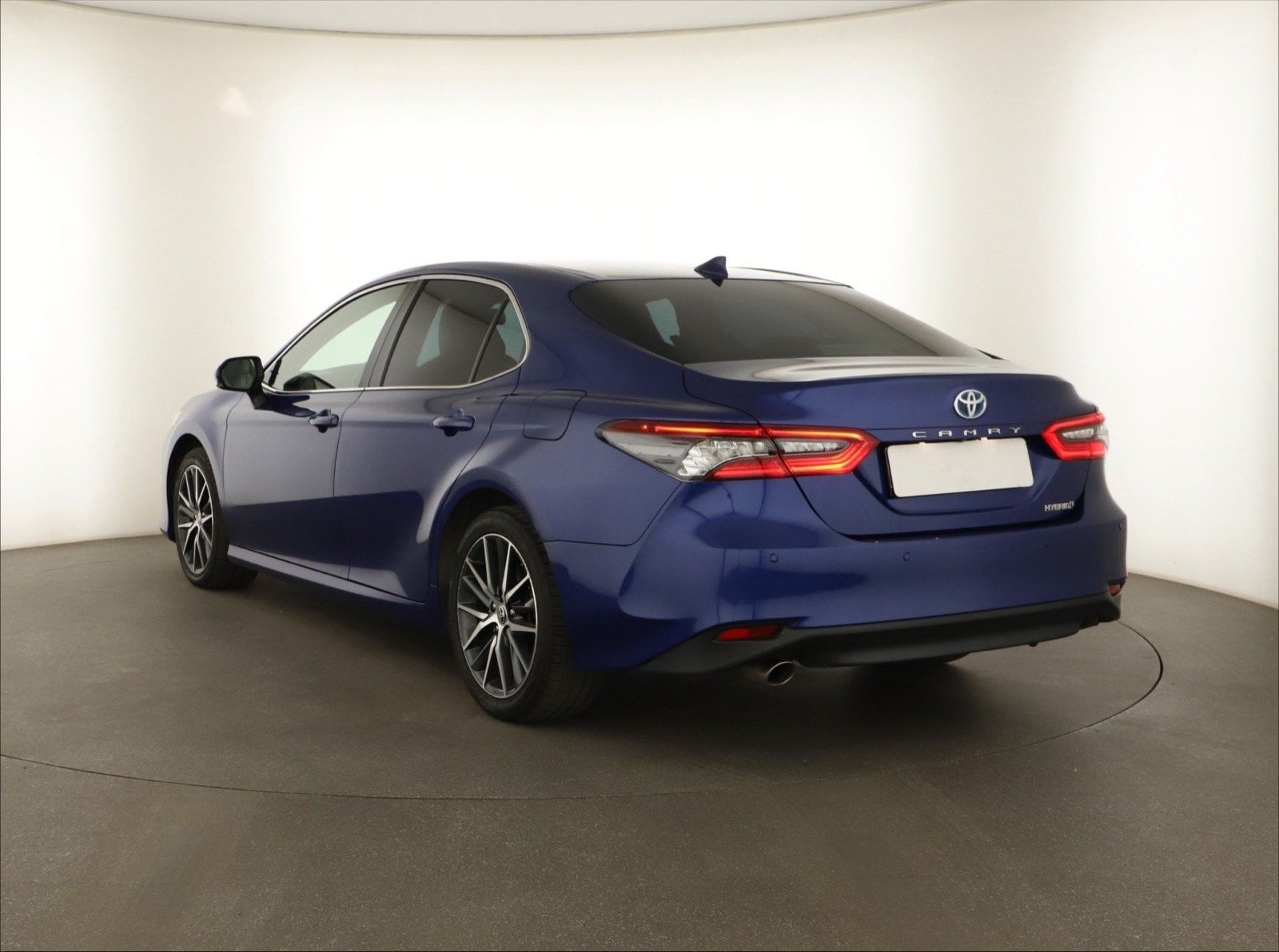 Toyota Camry, 2.5 Hybrid, Automat, ČR,1.maj - fotka 4