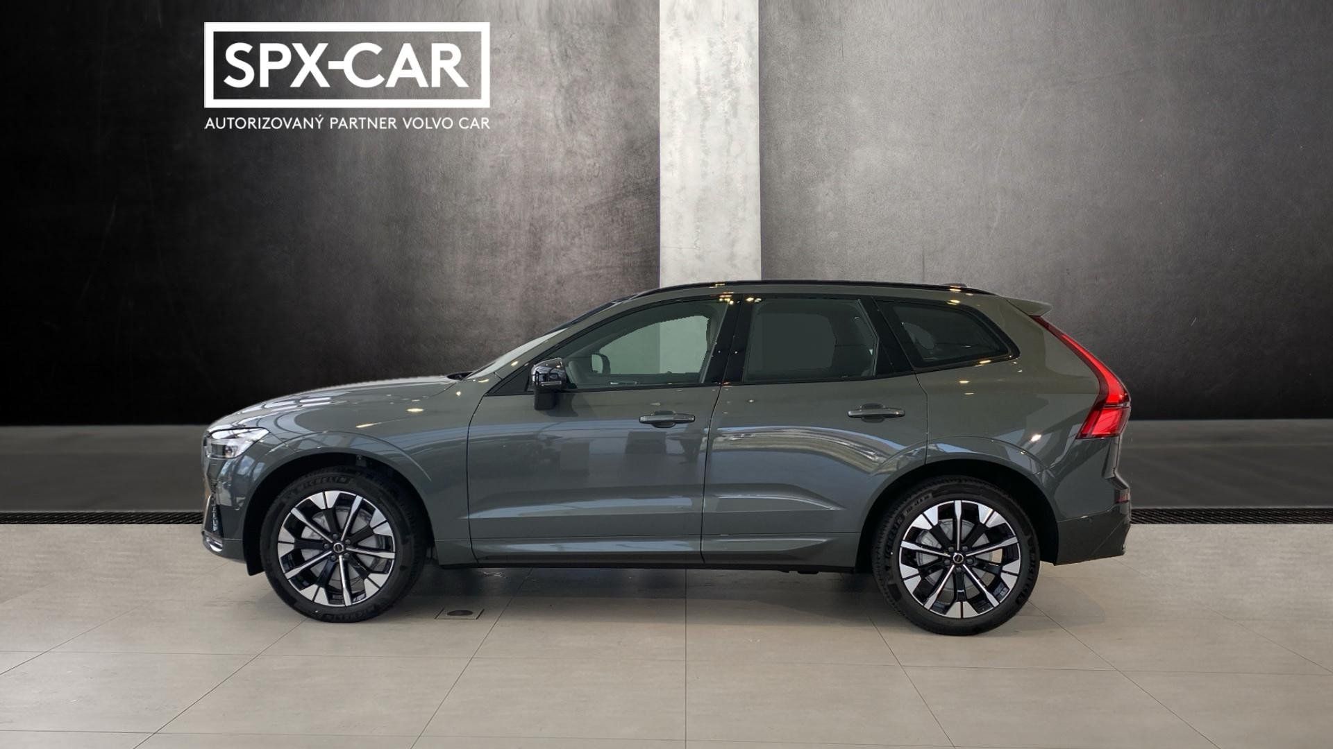 Volvo XC60, PLUS DARK, B5 AWD, 184+10 kW / - fotka 3