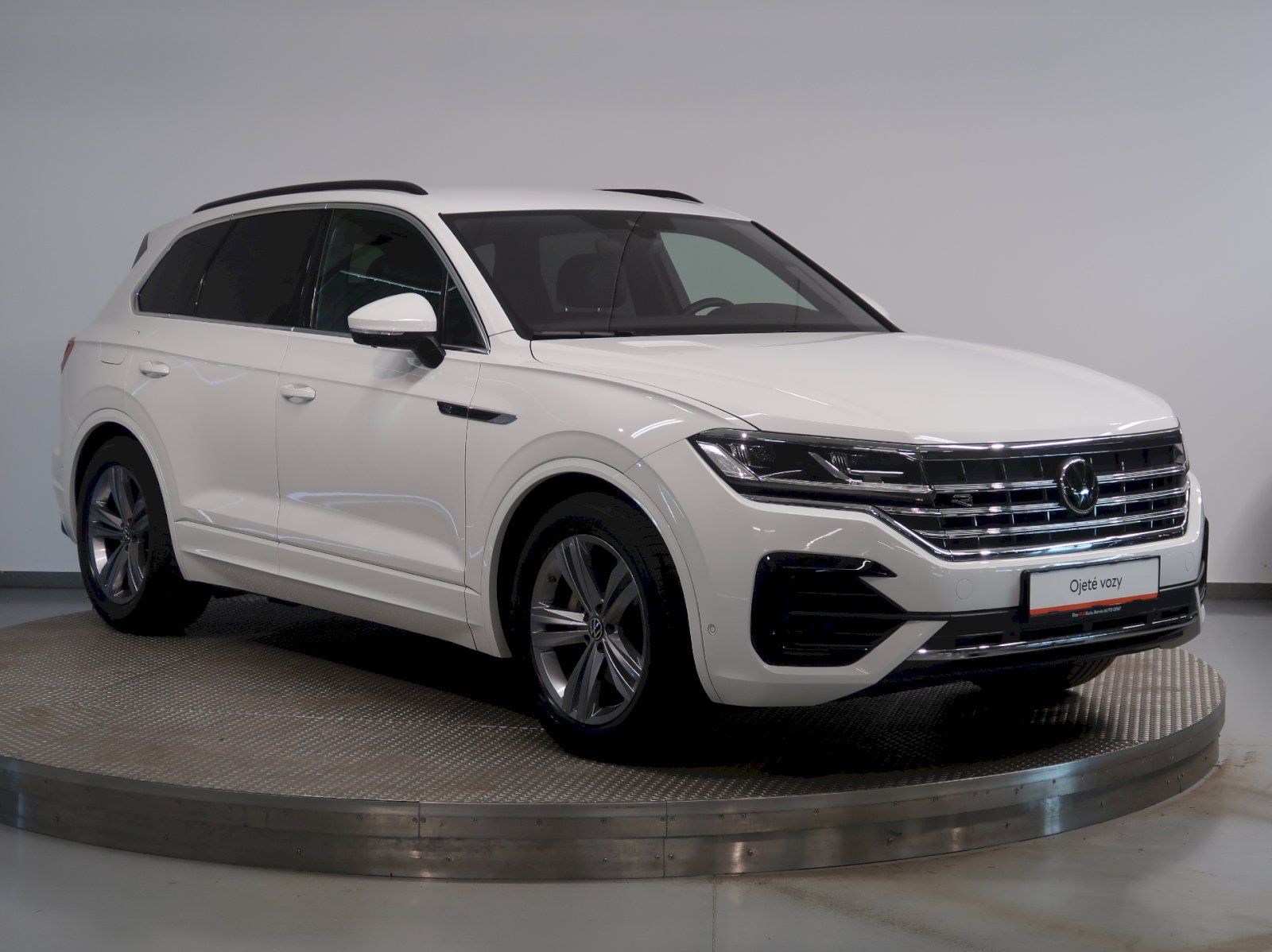 Volkswagen Touareg, R-LINE 3.0TDI 170KW - fotka 6