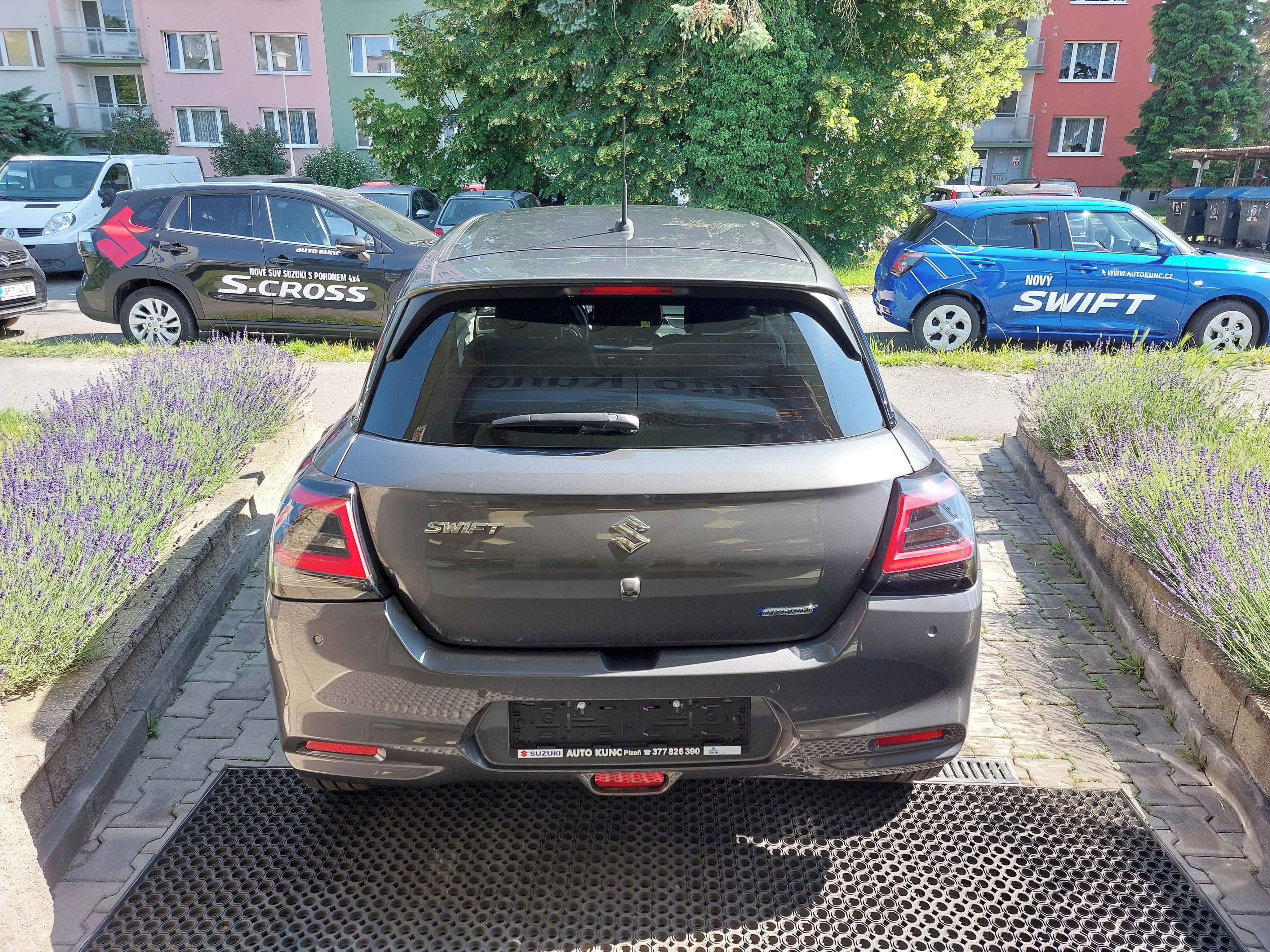 Suzuki Swift, 1.2 Elegance AT Hybrid - fotka 6