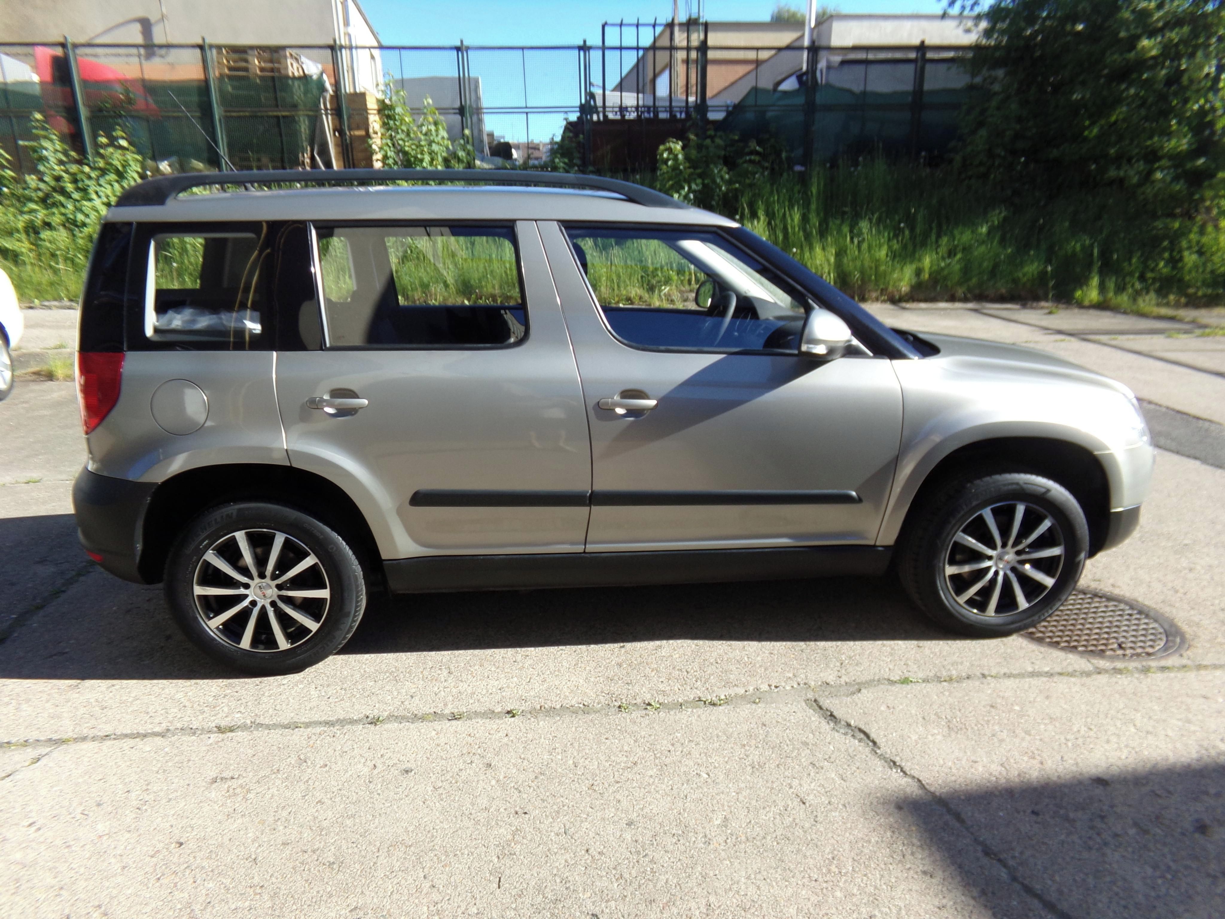 Škoda Yeti, 1.2 TSI AMBITION - fotka 4