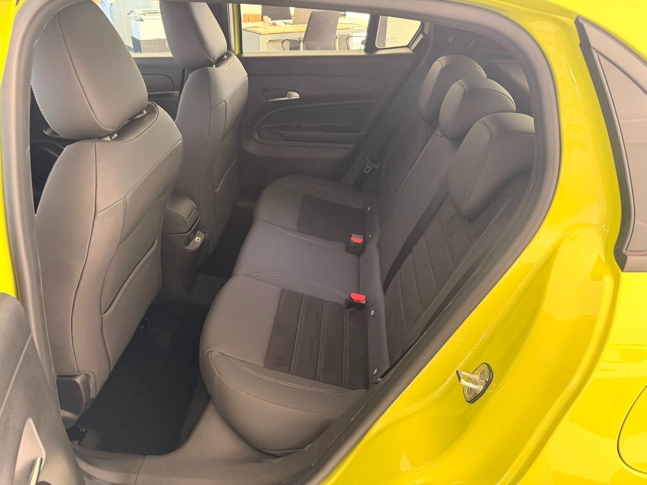 Fiat 600, Sport 1.2 Turbo Hybrid 145k eD - fotka 6