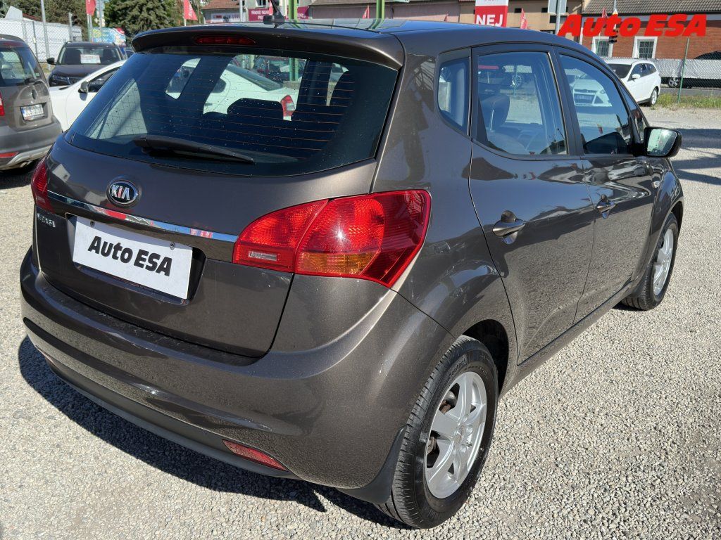 Kia Venga, 1.4i,ČR - fotka 4