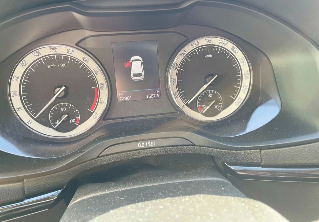 Škoda Karoq, SCOUT, 2.0 TDI, DSG, 1.MAJITEL - fotka 2