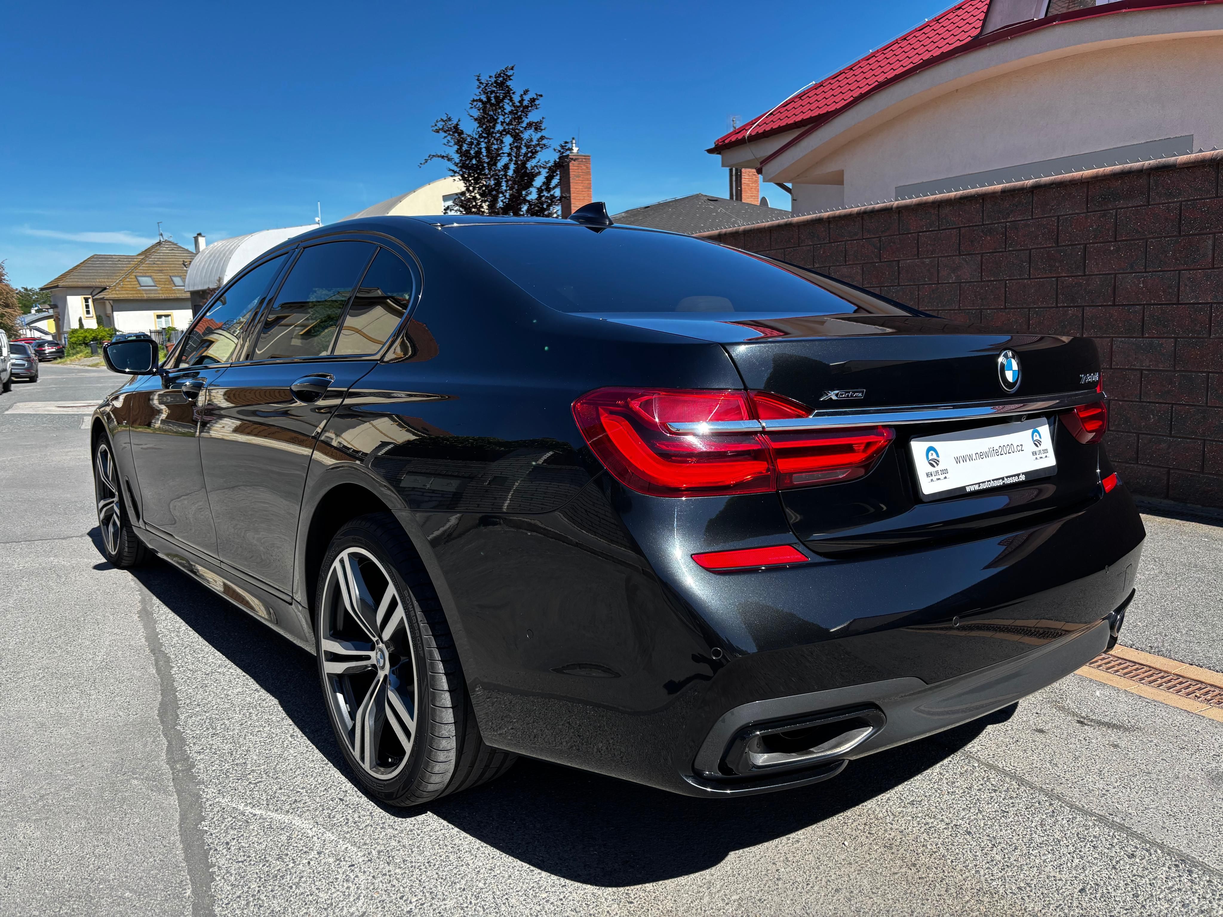 BMW Řada 7 - fotka 4